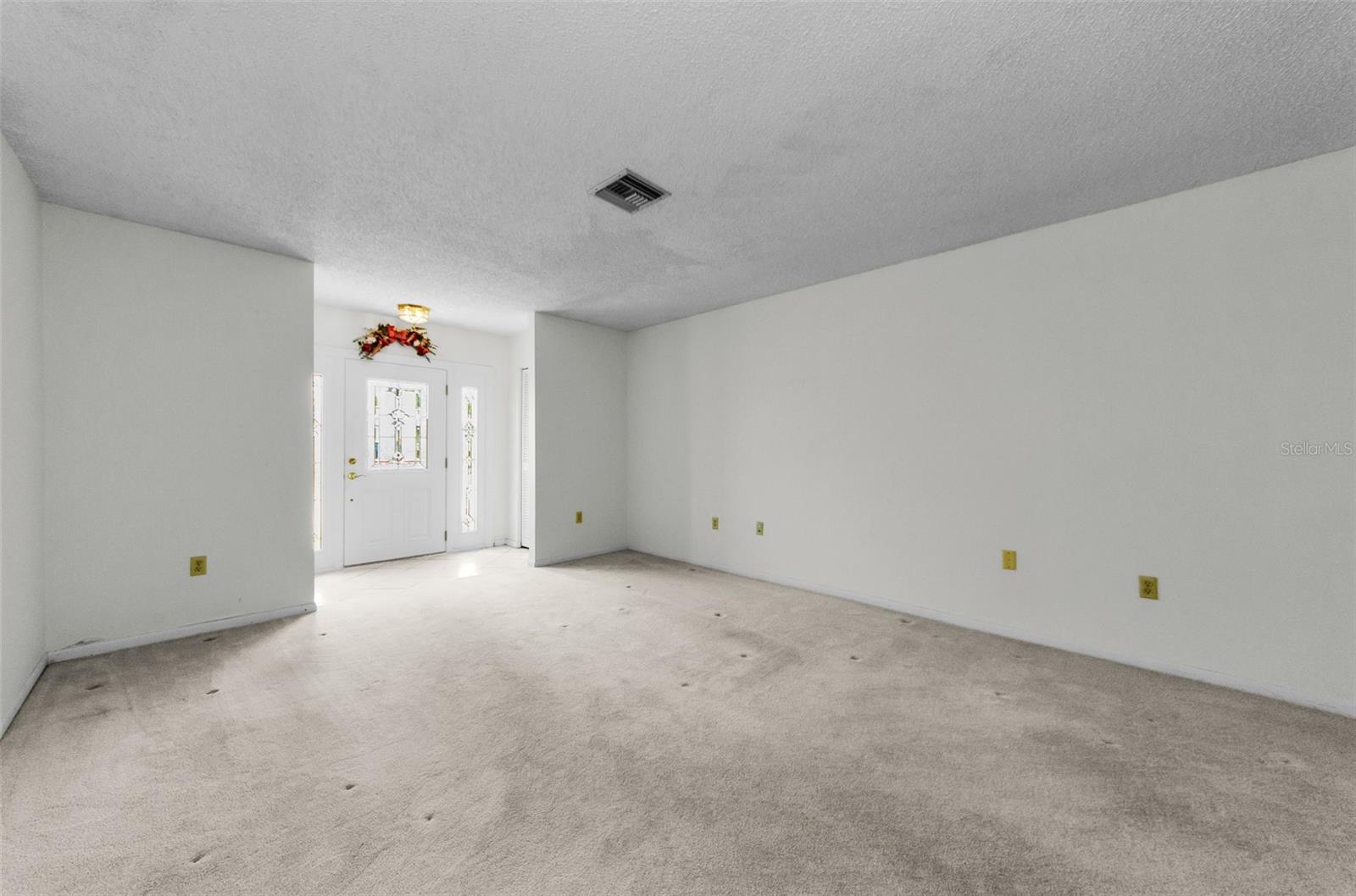 Image 6 of 61 For 5461 Palm Crest Court N 5461