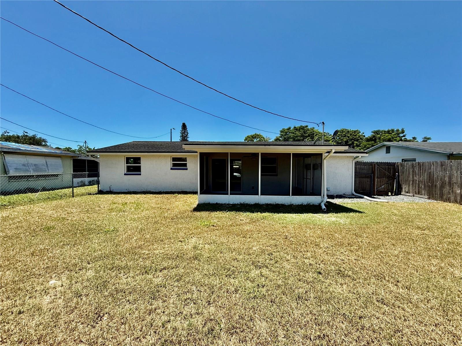Image 27 of 28 For 10824 Hillcrest Avenue