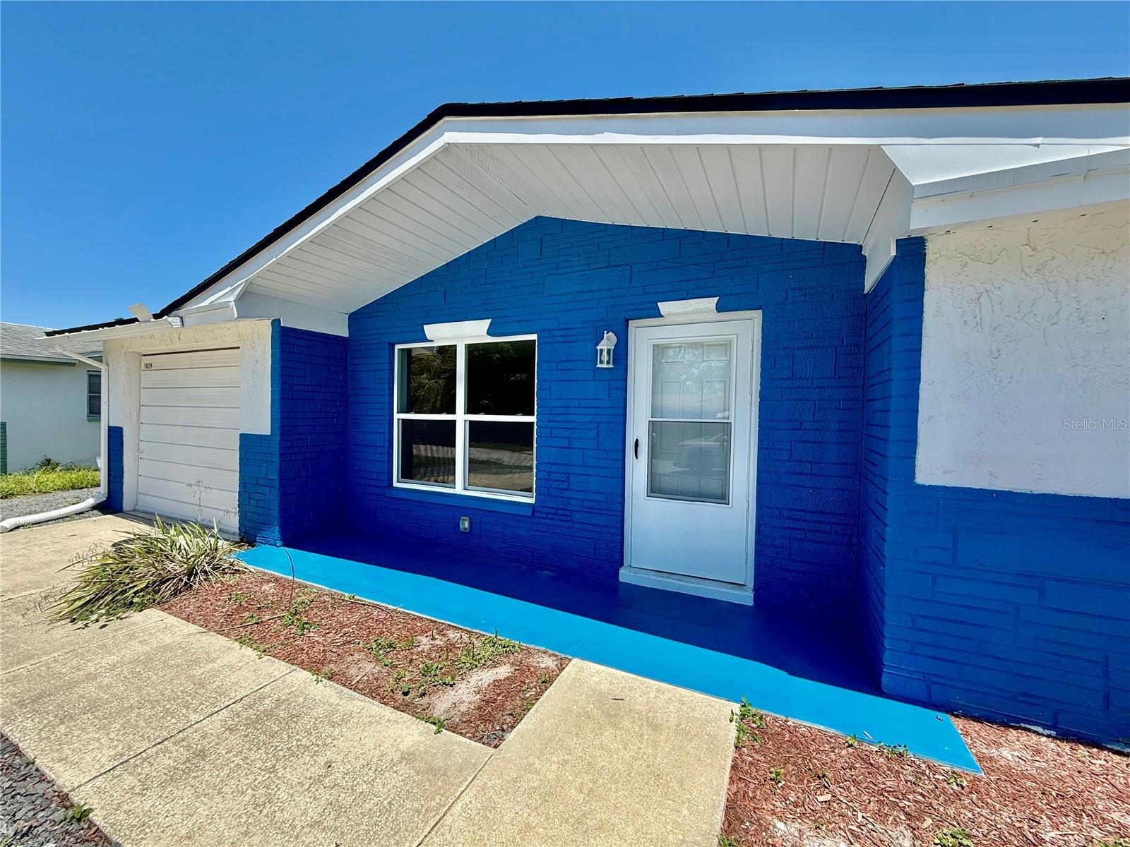 Image 4 of 28 For 10824 Hillcrest Avenue