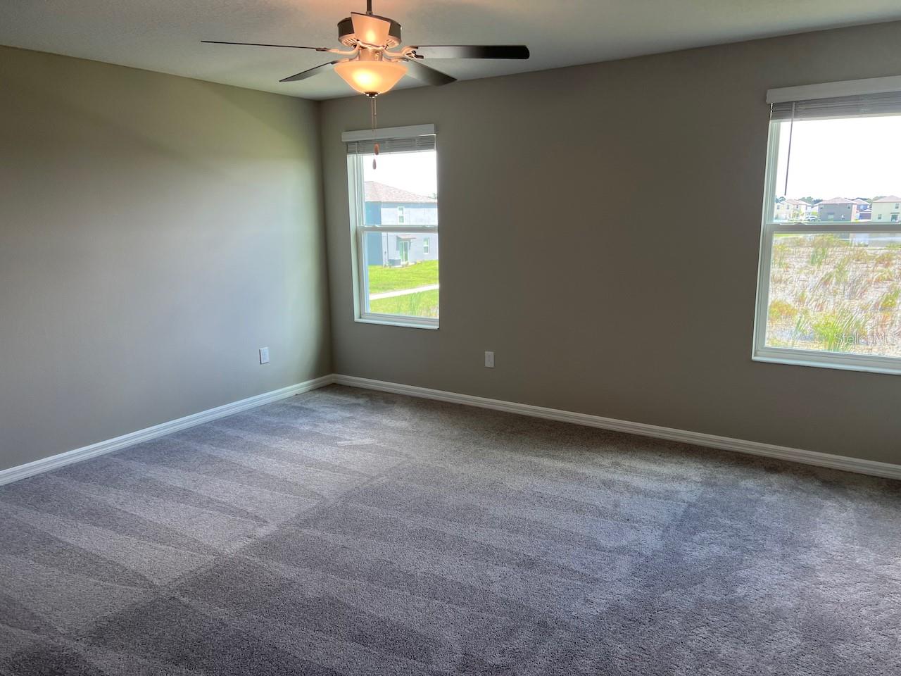 Image 11 of 20 For 580 Royal Empress Drive