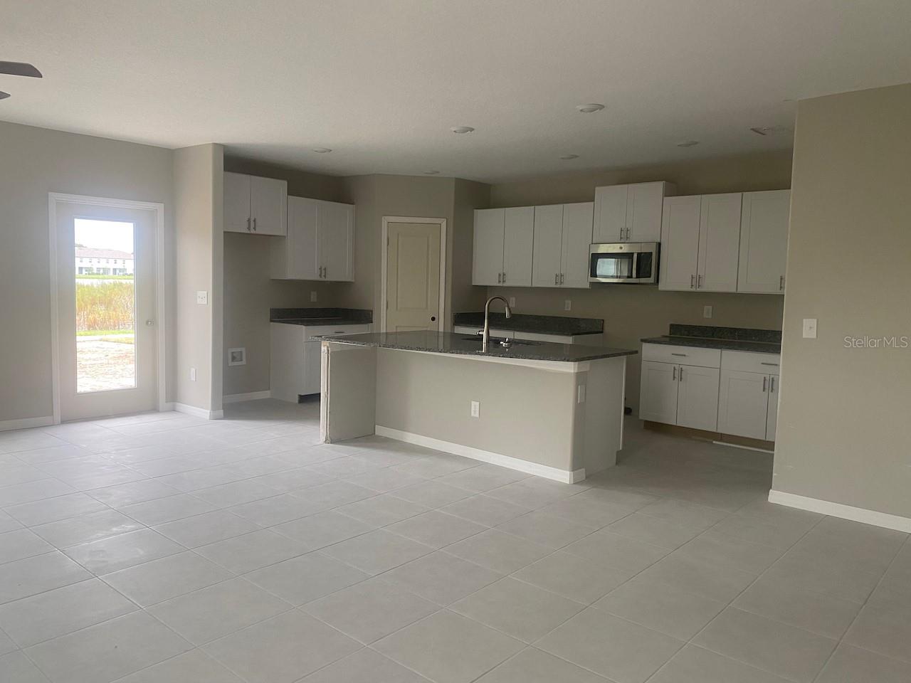 Image 2 of 20 For 580 Royal Empress Drive