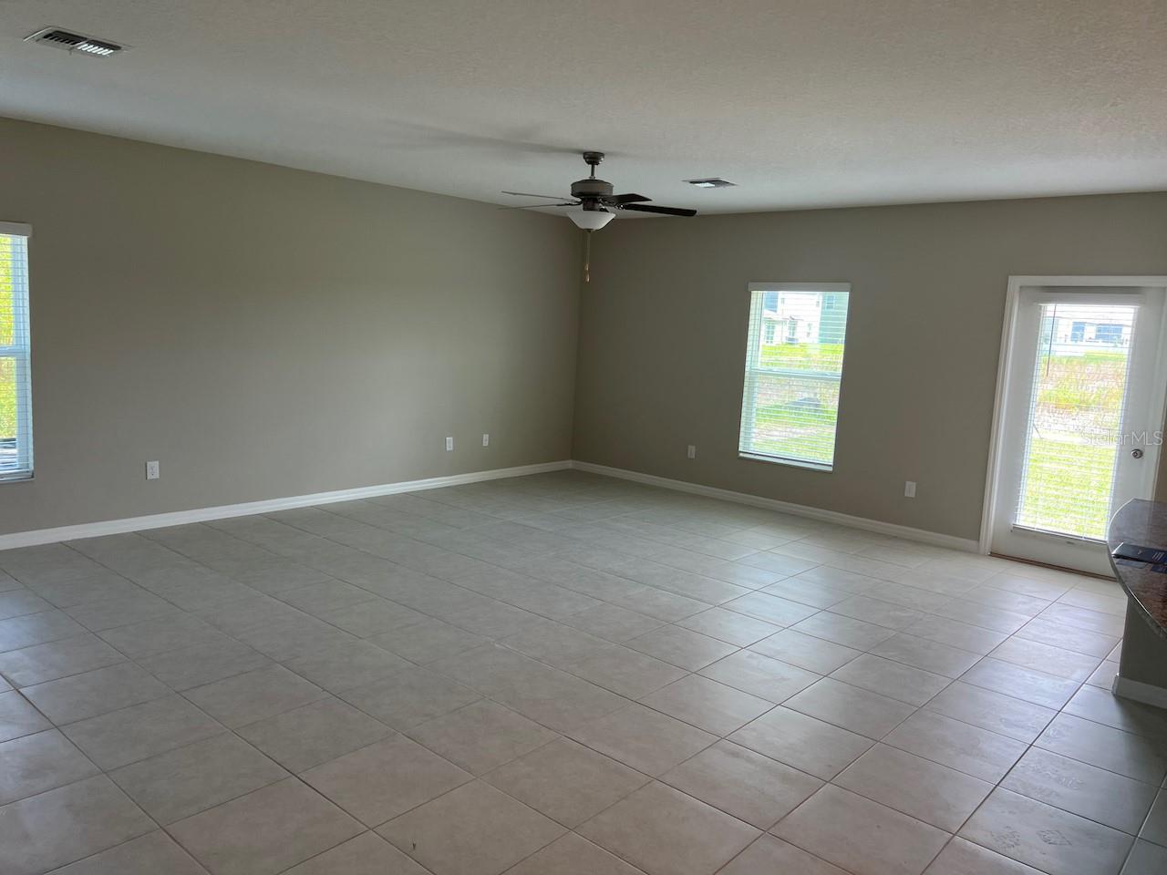 Image 4 of 20 For 580 Royal Empress Drive