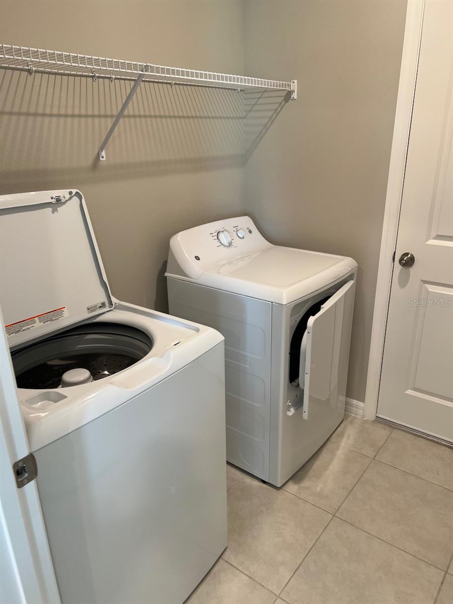 Image 6 of 20 For 580 Royal Empress Drive