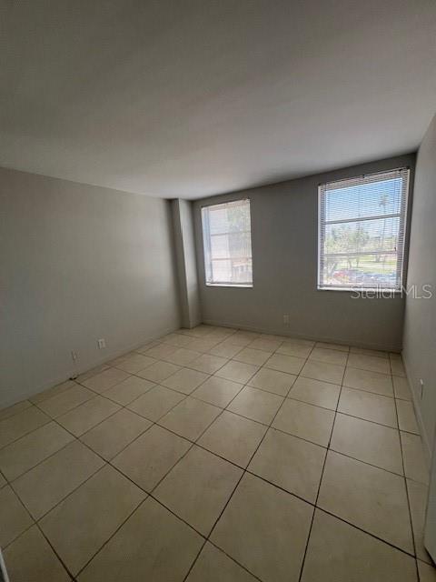 Image 5 of 7 For 10355 Paradise Boulevard 114