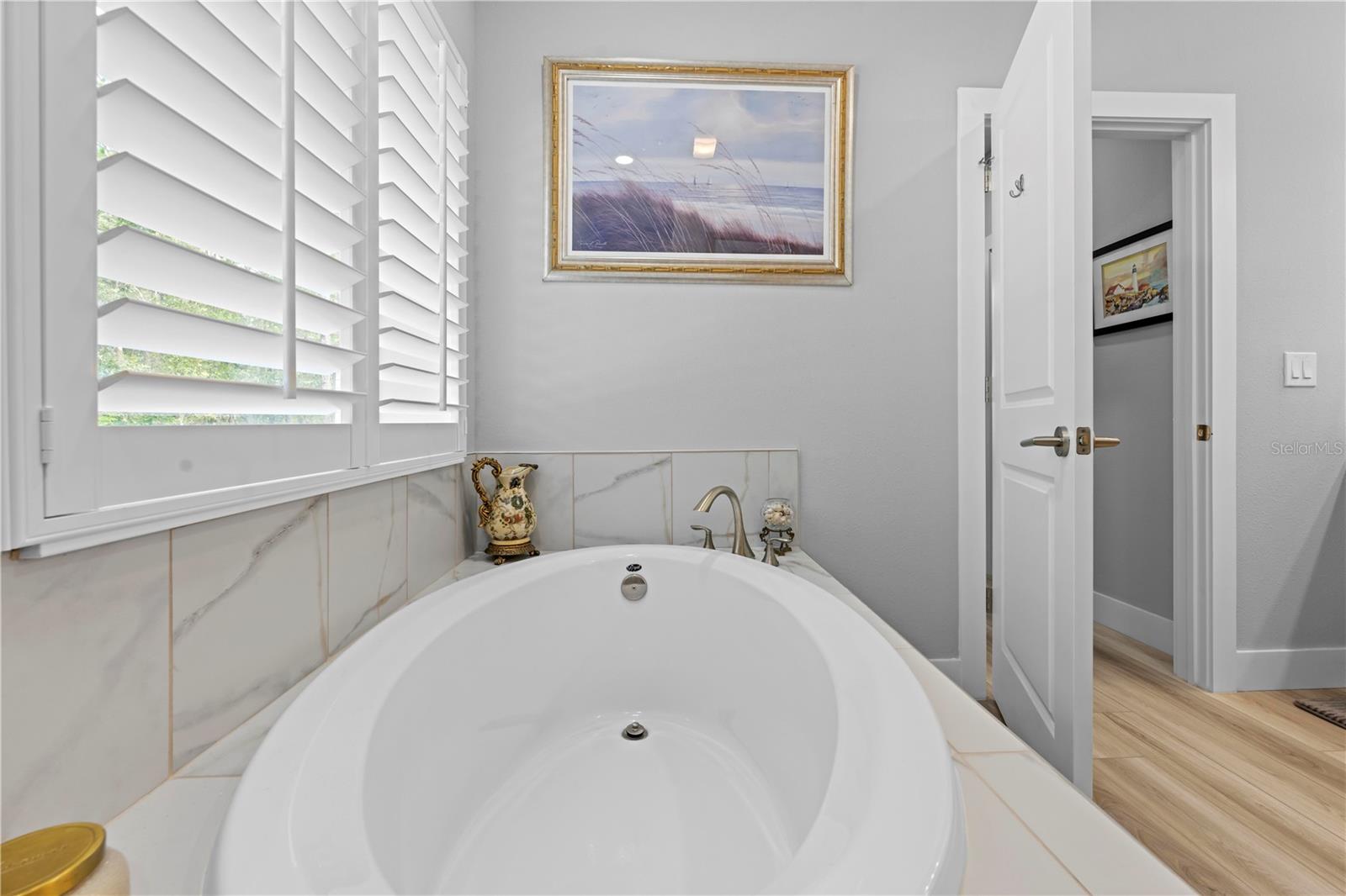 Image 17 of 82 For 12113 Pine Club Circle