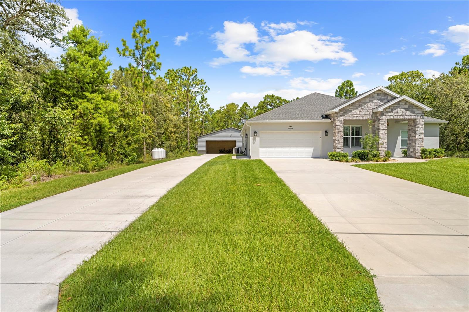 Image 75 of 82 For 12113 Pine Club Circle