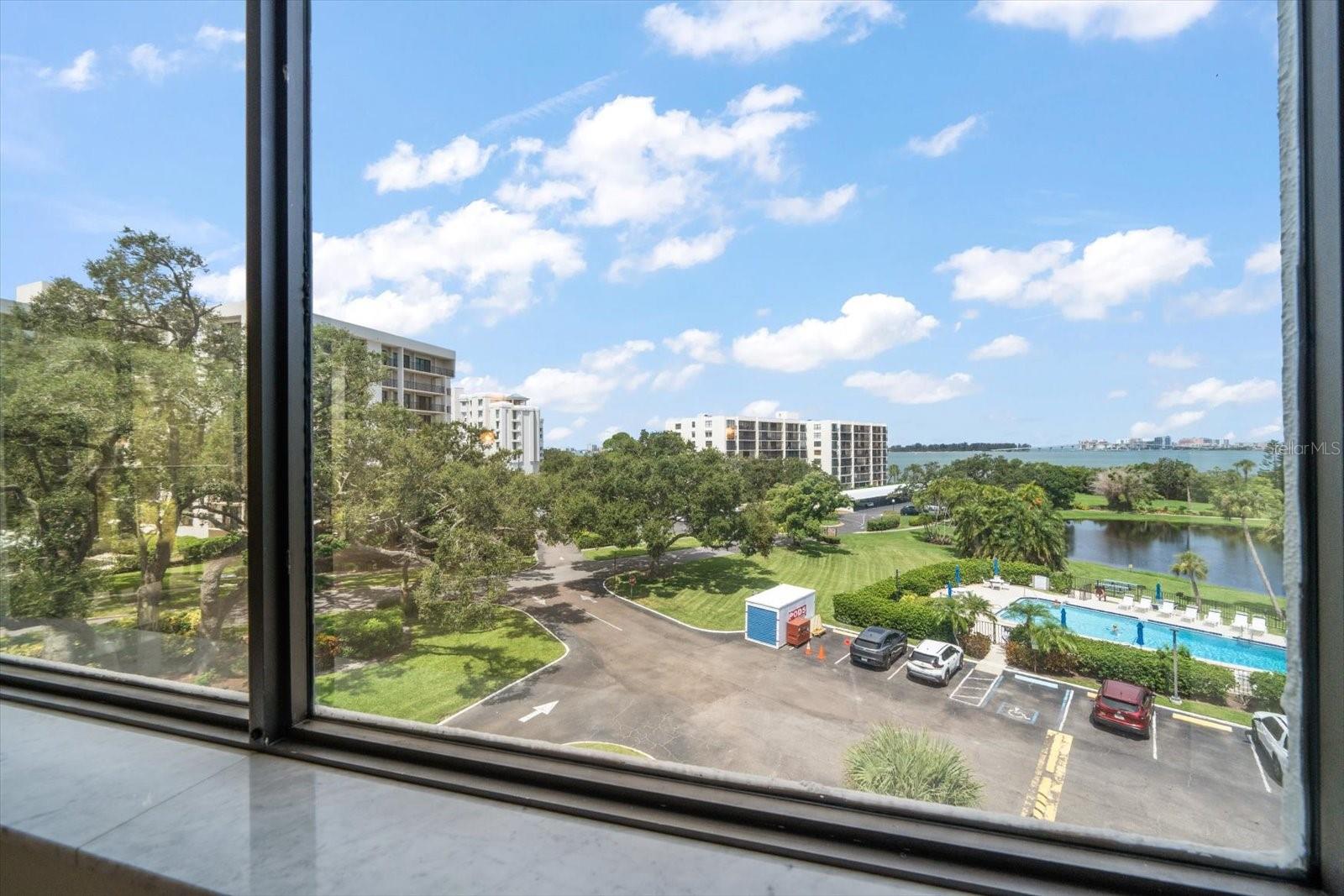 Image 10 of 56 For 220 Belleview Boulevard 410