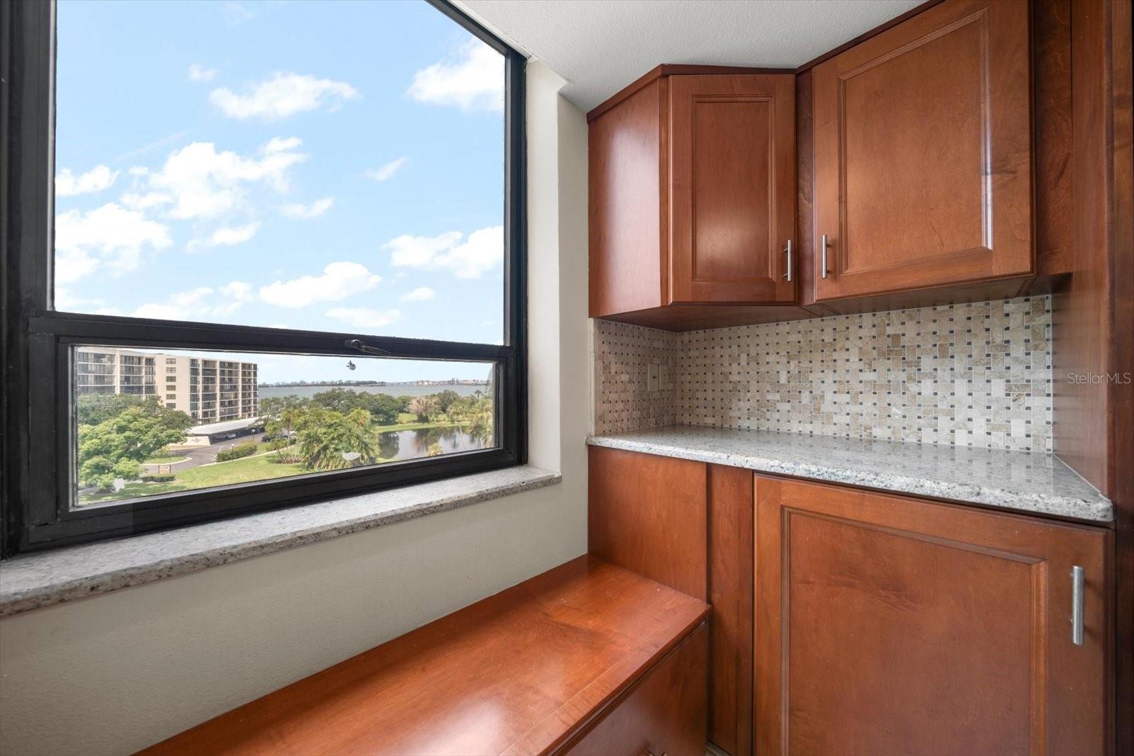 Image 17 of 56 For 220 Belleview Boulevard 410