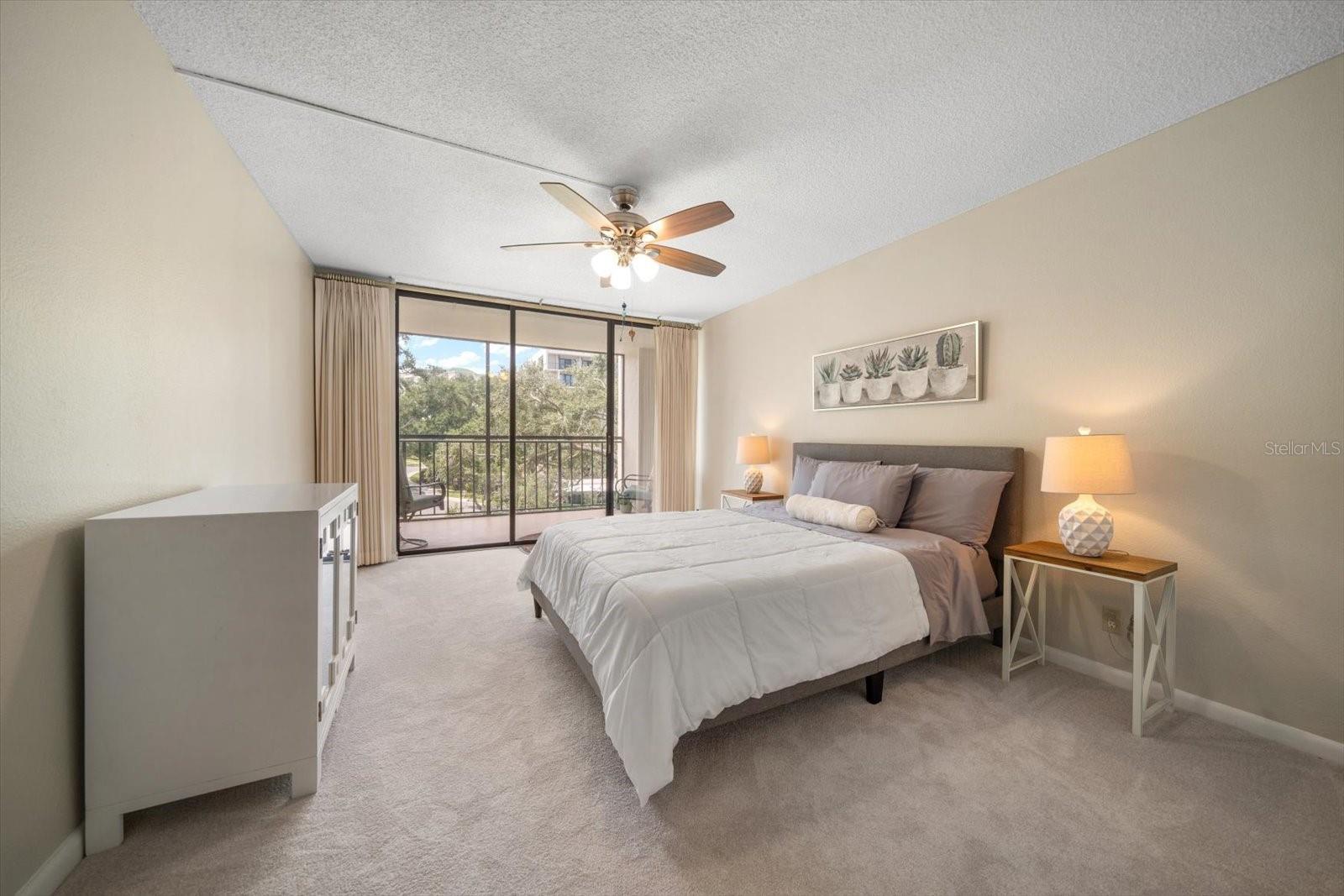 Image 20 of 56 For 220 Belleview Boulevard 410