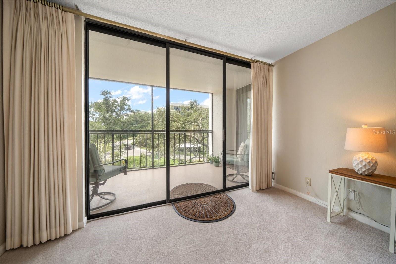 Image 21 of 56 For 220 Belleview Boulevard 410