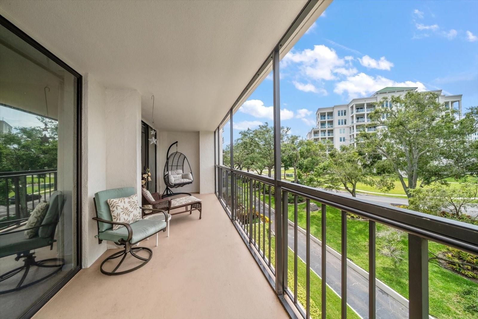 Image 40 of 56 For 220 Belleview Boulevard 410