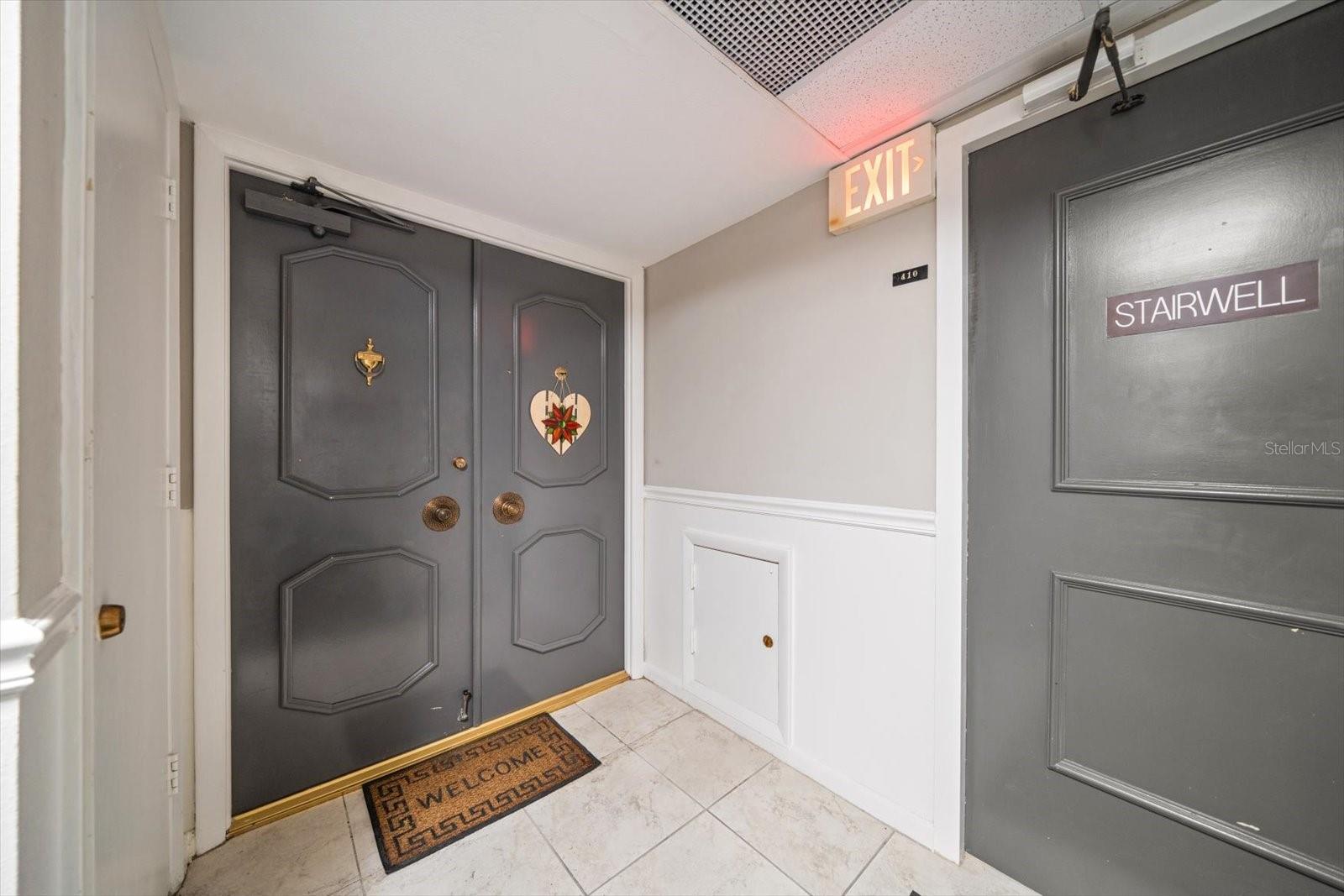 Image 42 of 56 For 220 Belleview Boulevard 410