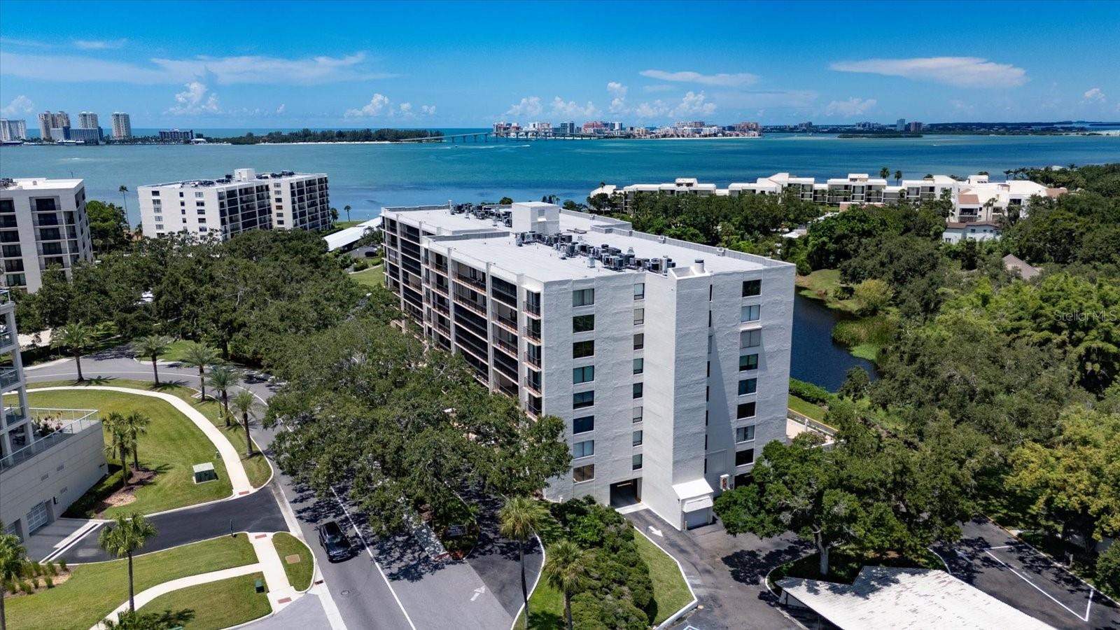 Image 8 of 56 For 220 Belleview Boulevard 410