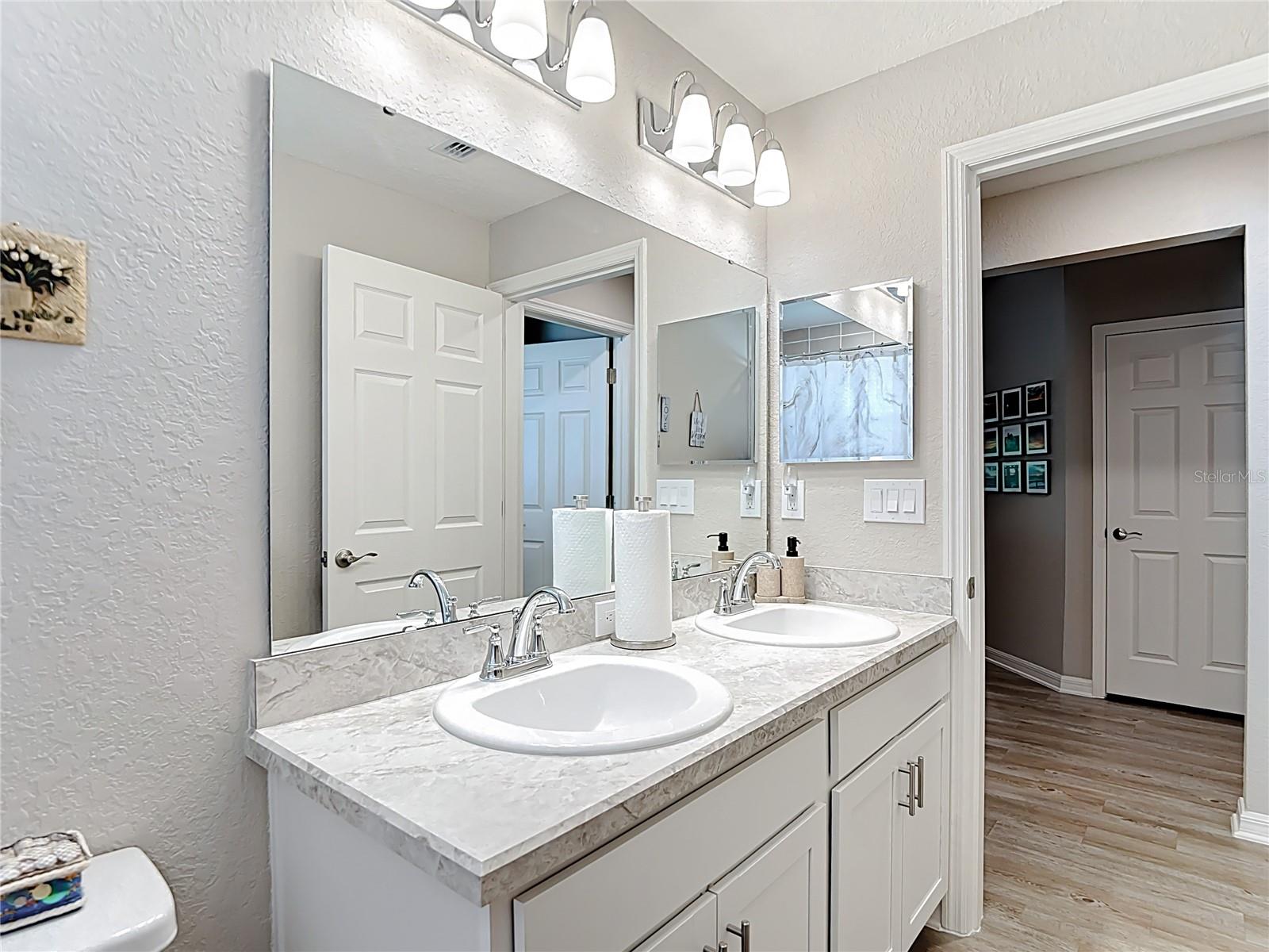 Image 20 of 42 For 35606 Bellington Boulevard