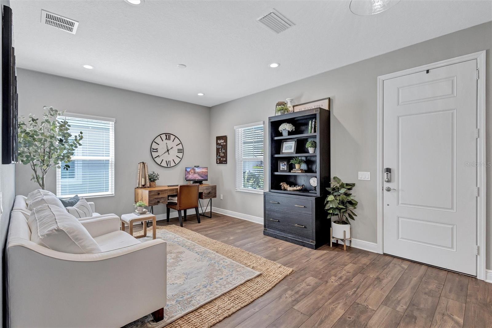 Image 14 of 51 For 9990 Cross River Trail