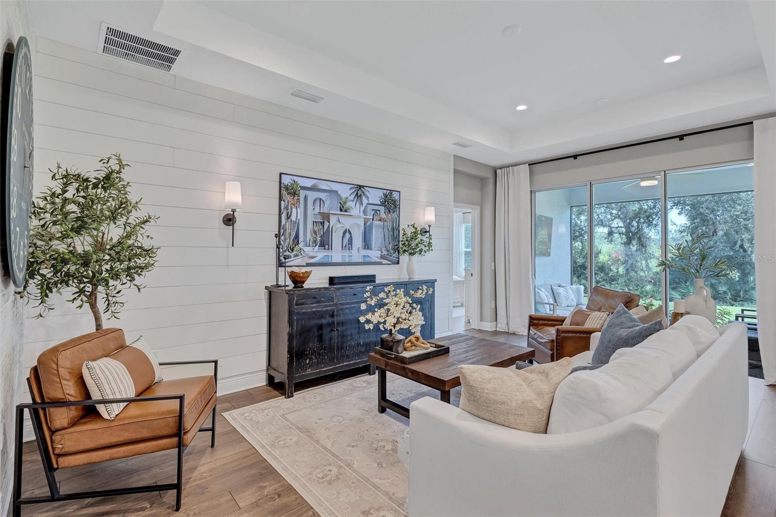 Image 33 of 51 For 9990 Cross River Trail