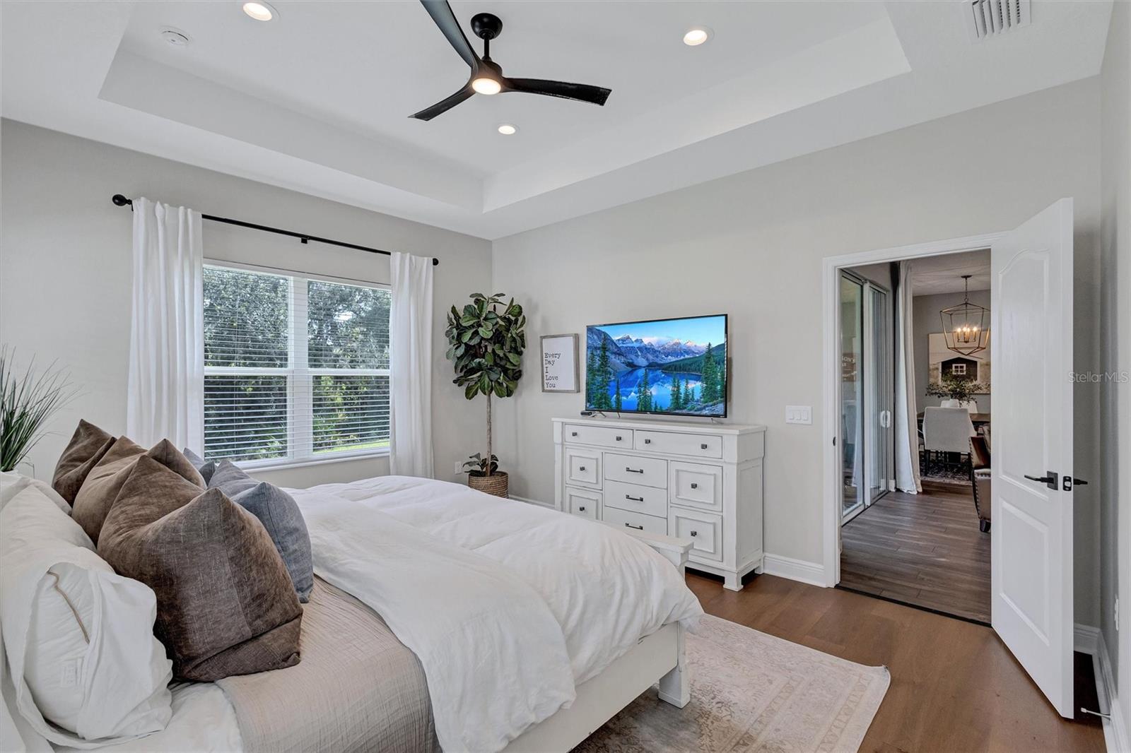 Image 34 of 51 For 9990 Cross River Trail