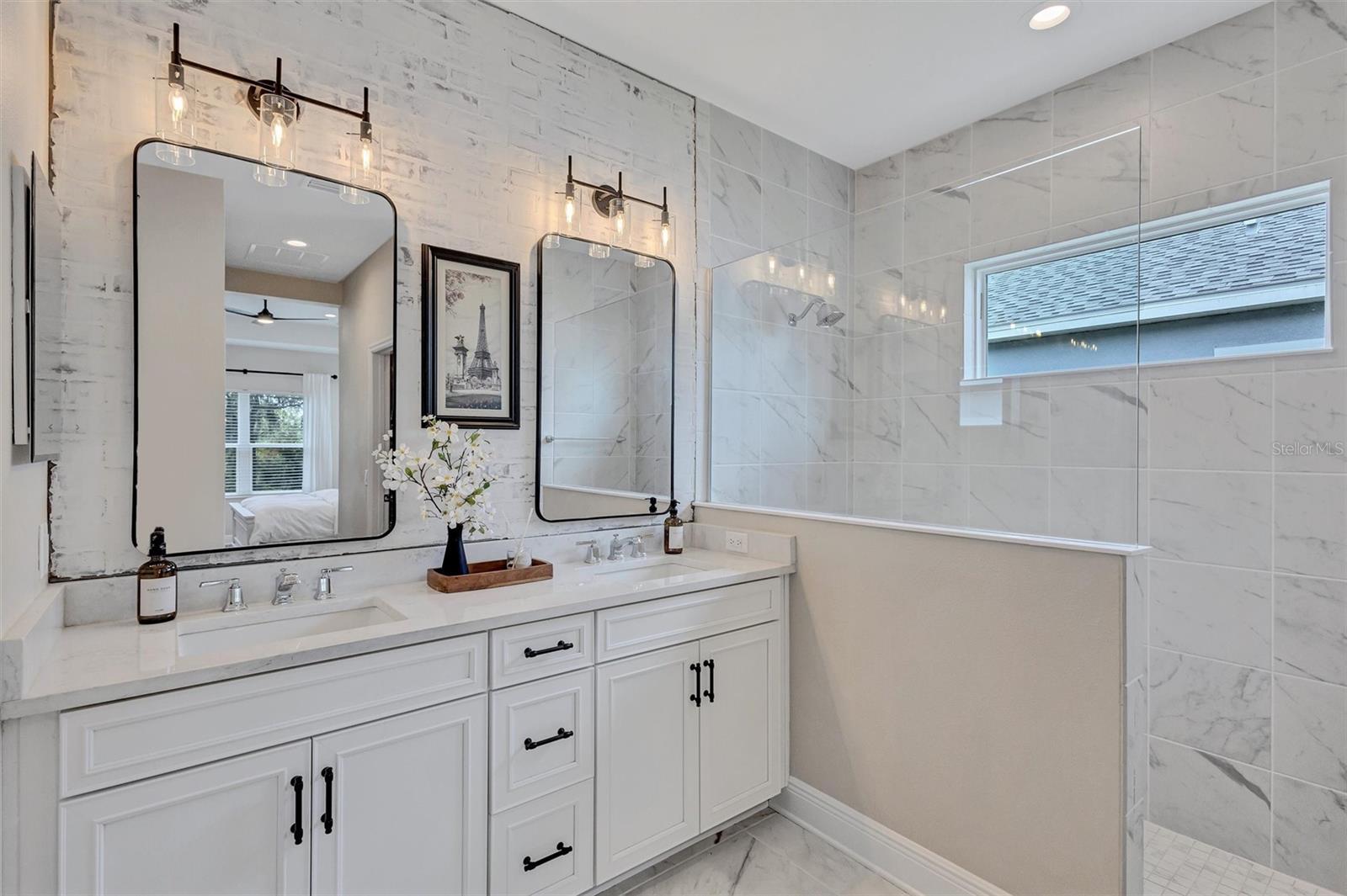 Image 40 of 51 For 9990 Cross River Trail