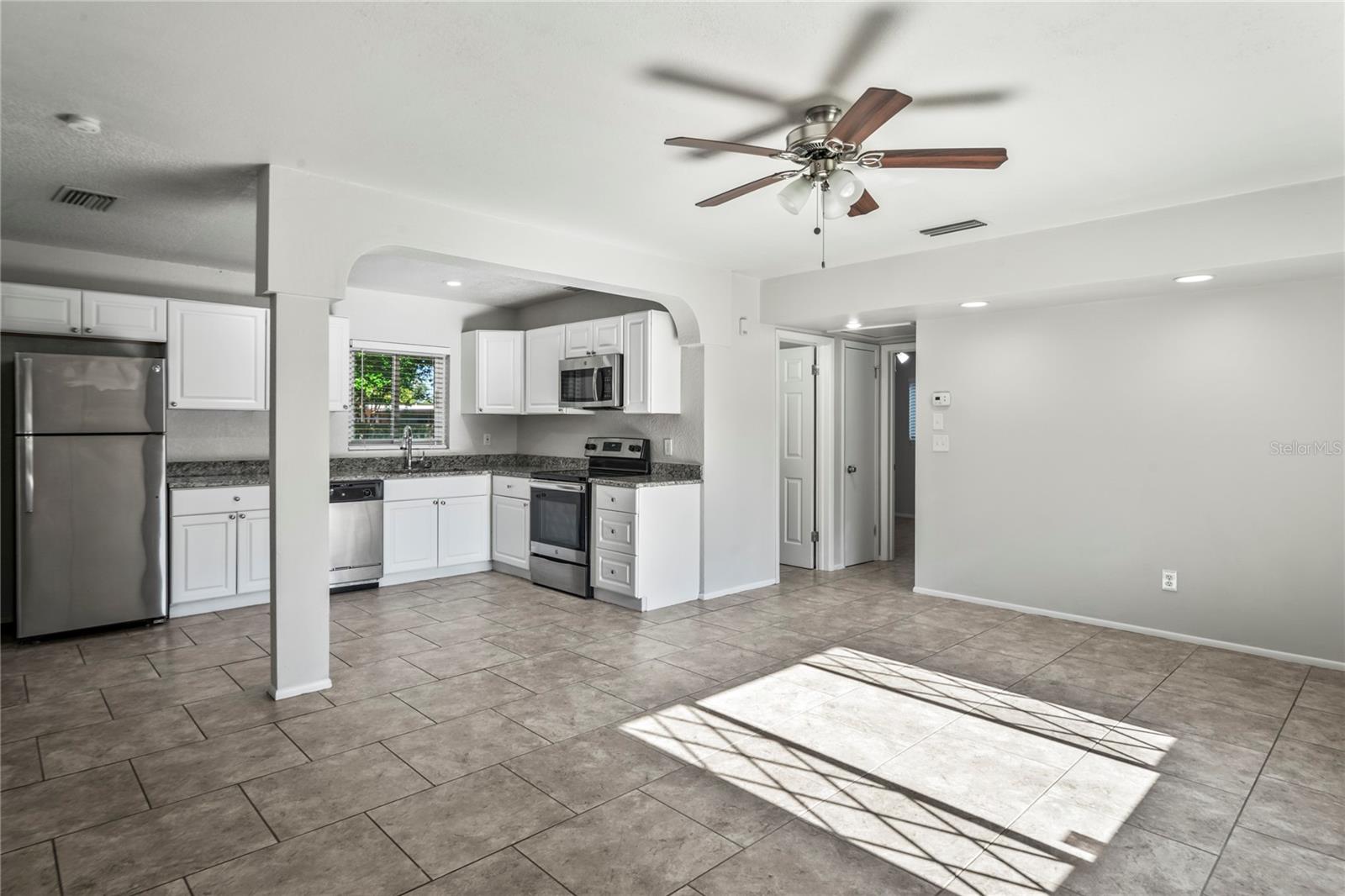 Image 4 of 28 For 1416 Nelson Avenue