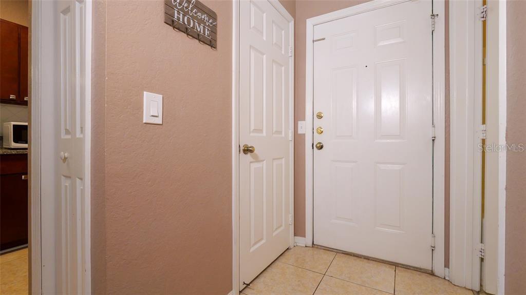 Listing photo id 18 for 18001 Richmond Place Drive 1122
