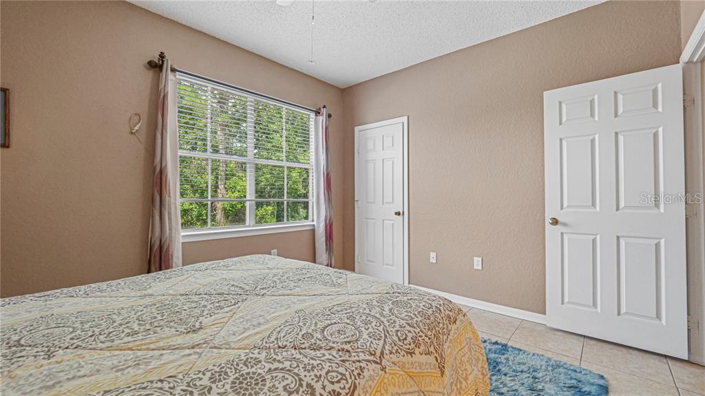 Listing photo id 19 for 18001 Richmond Place Drive 1122