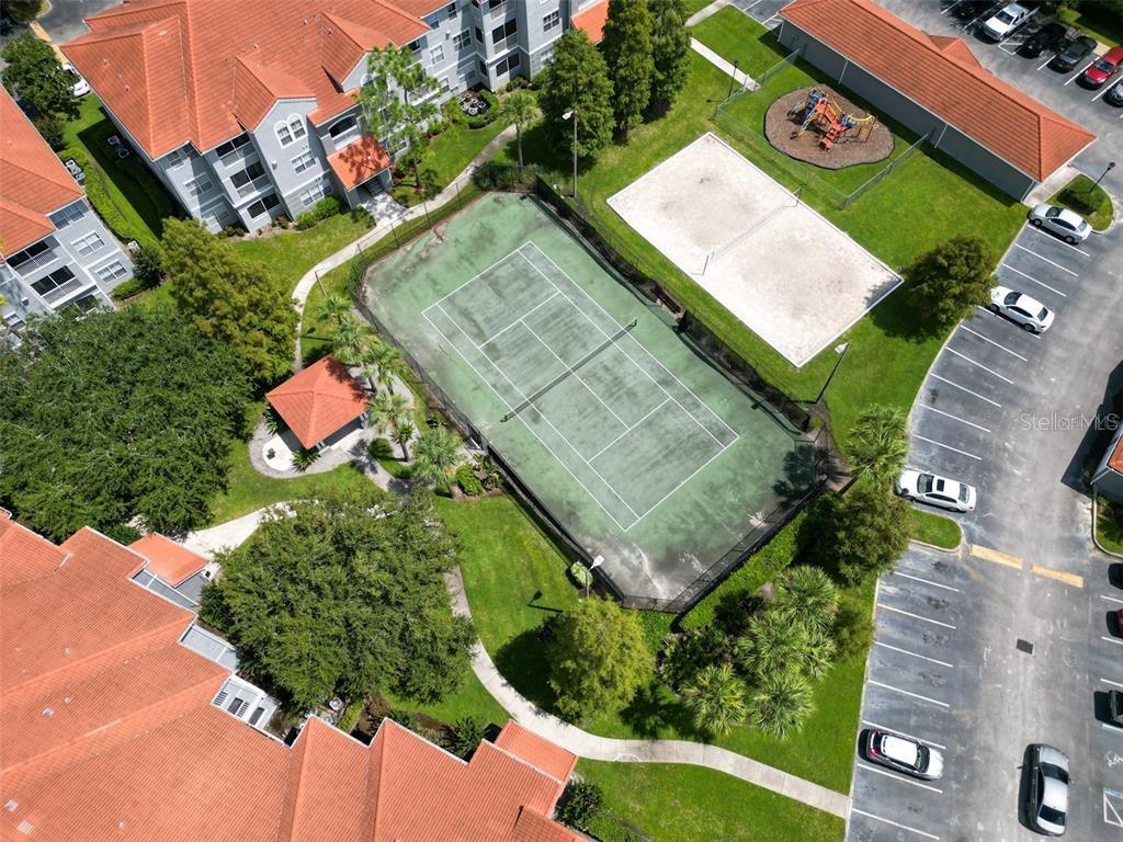Listing photo id 24 for 18001 Richmond Place Drive 1122