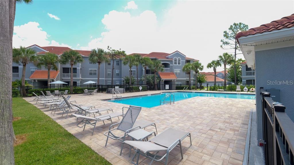 Listing photo id 26 for 18001 Richmond Place Drive 1122
