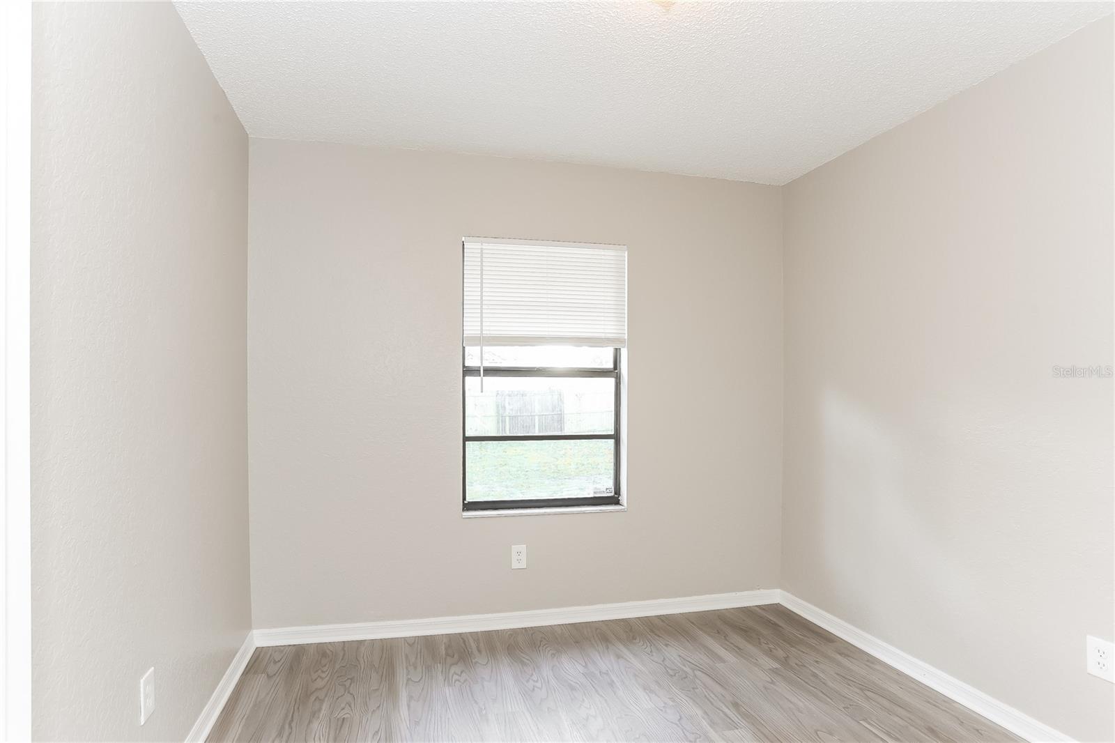 Image 11 of 16 For 1711 42nd Street S