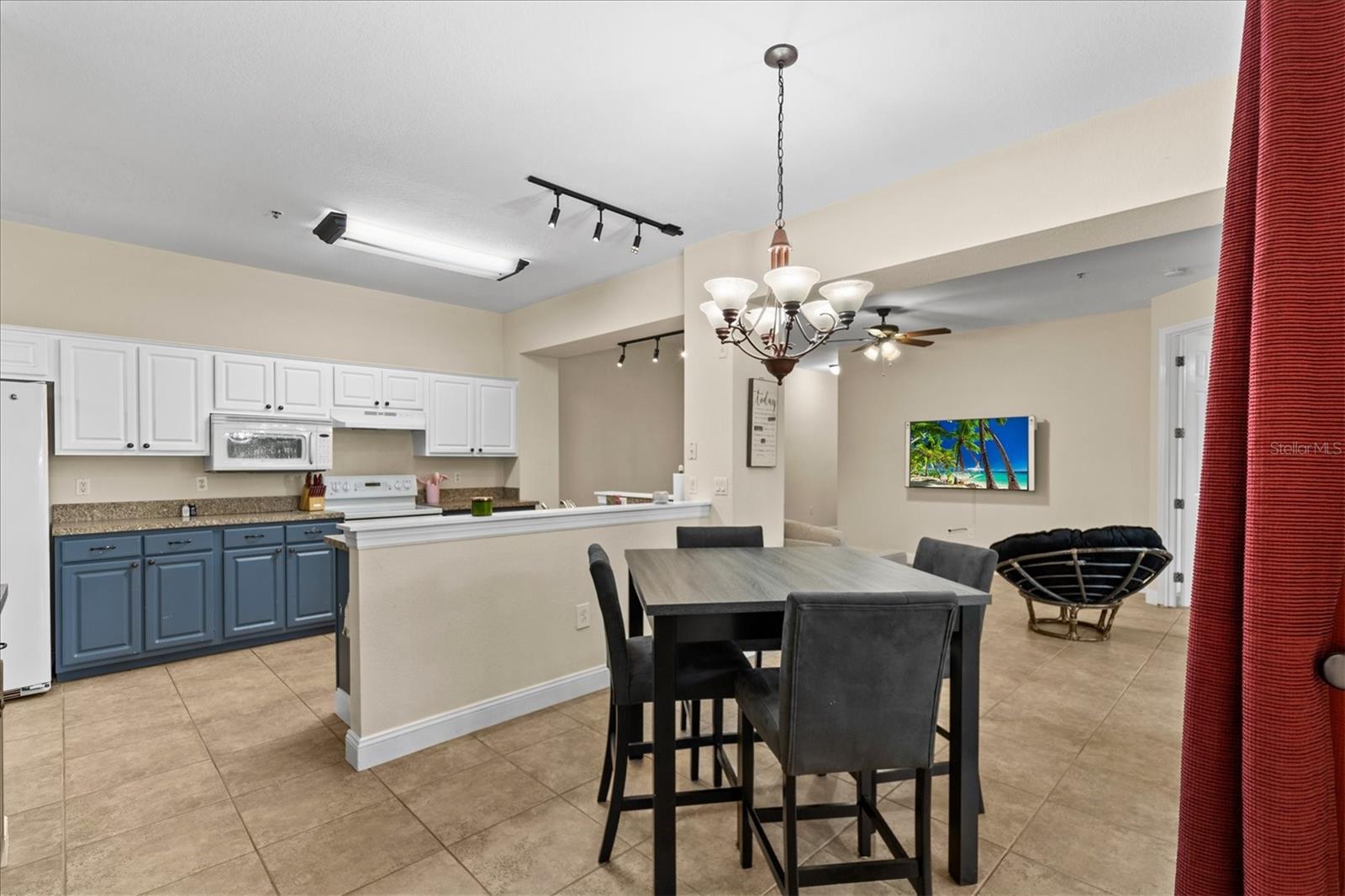 Image 10 of 41 For 5041 Sunridge Palms Drive 103