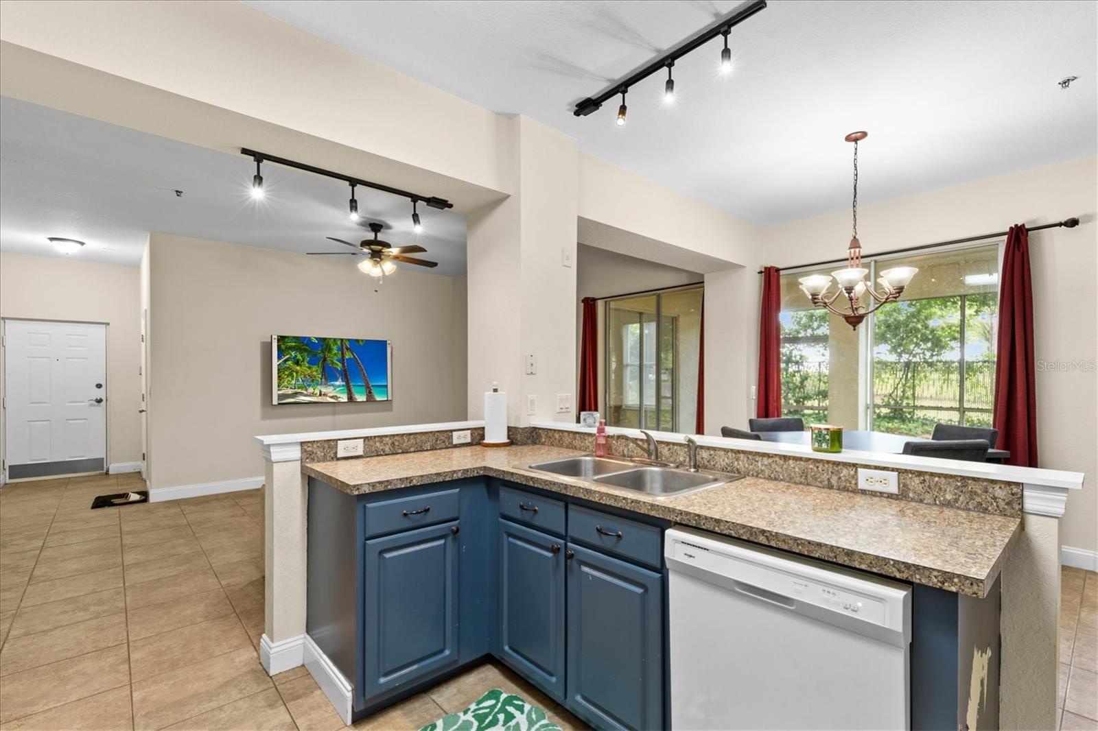 Image 16 of 41 For 5041 Sunridge Palms Drive 103