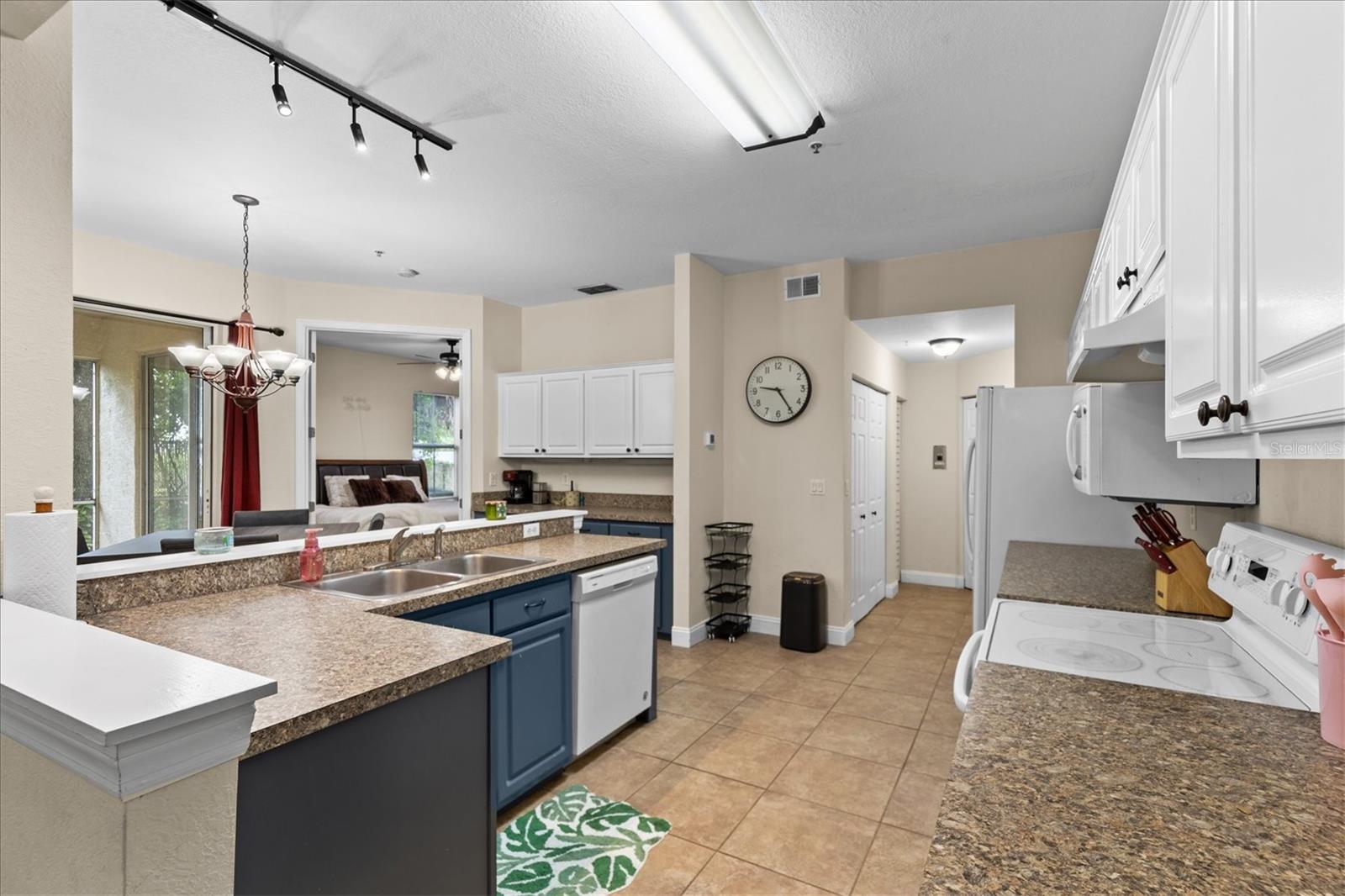 Image 17 of 41 For 5041 Sunridge Palms Drive 103