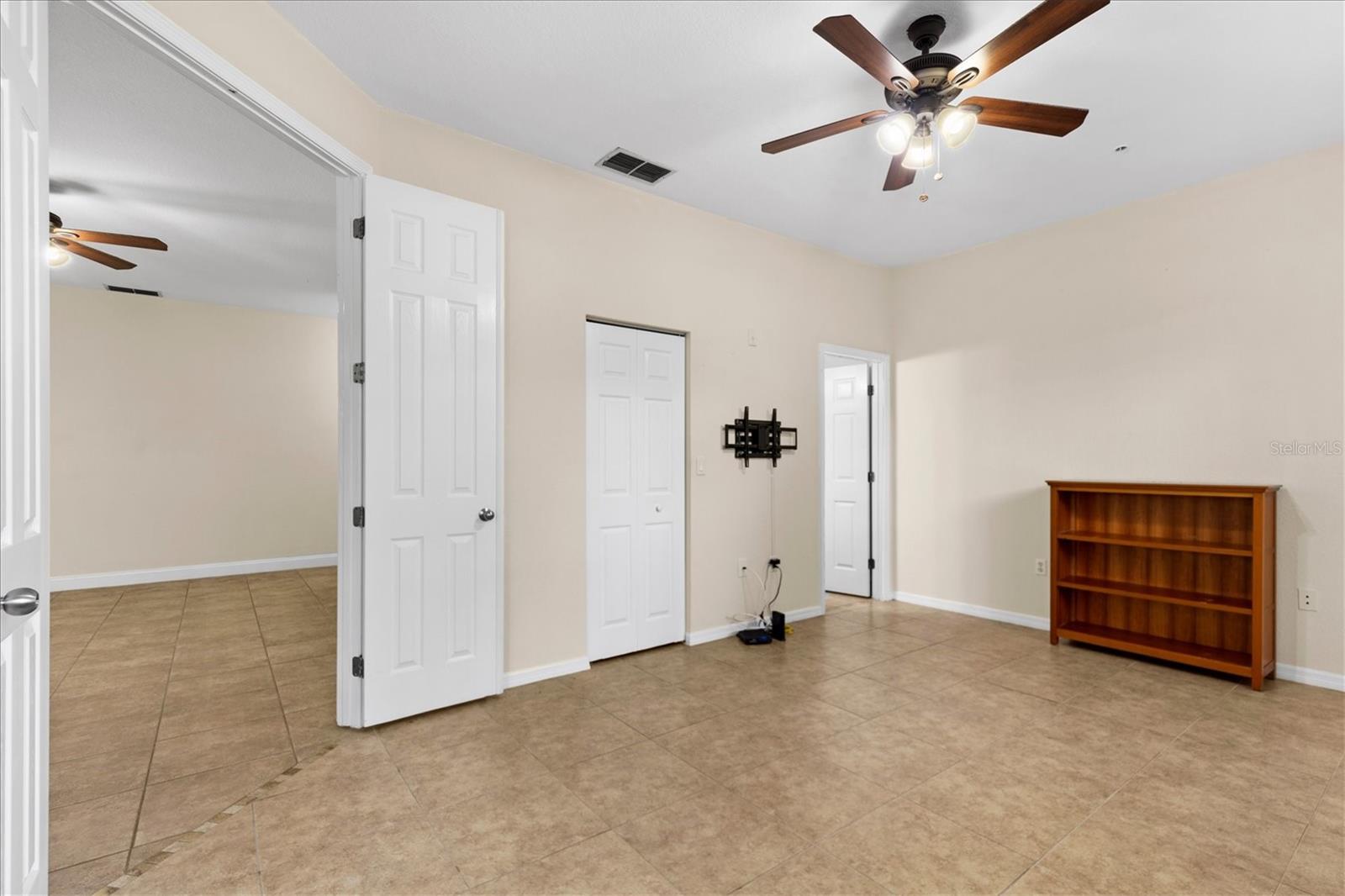 Image 27 of 41 For 5041 Sunridge Palms Drive 103