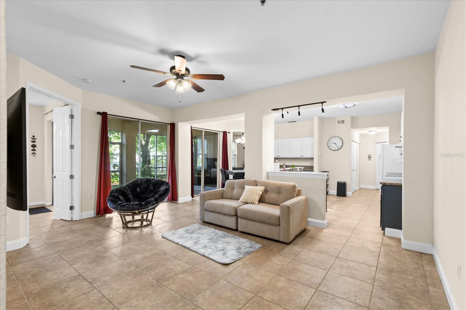 Image 6 of 41 For 5041 Sunridge Palms Drive 103