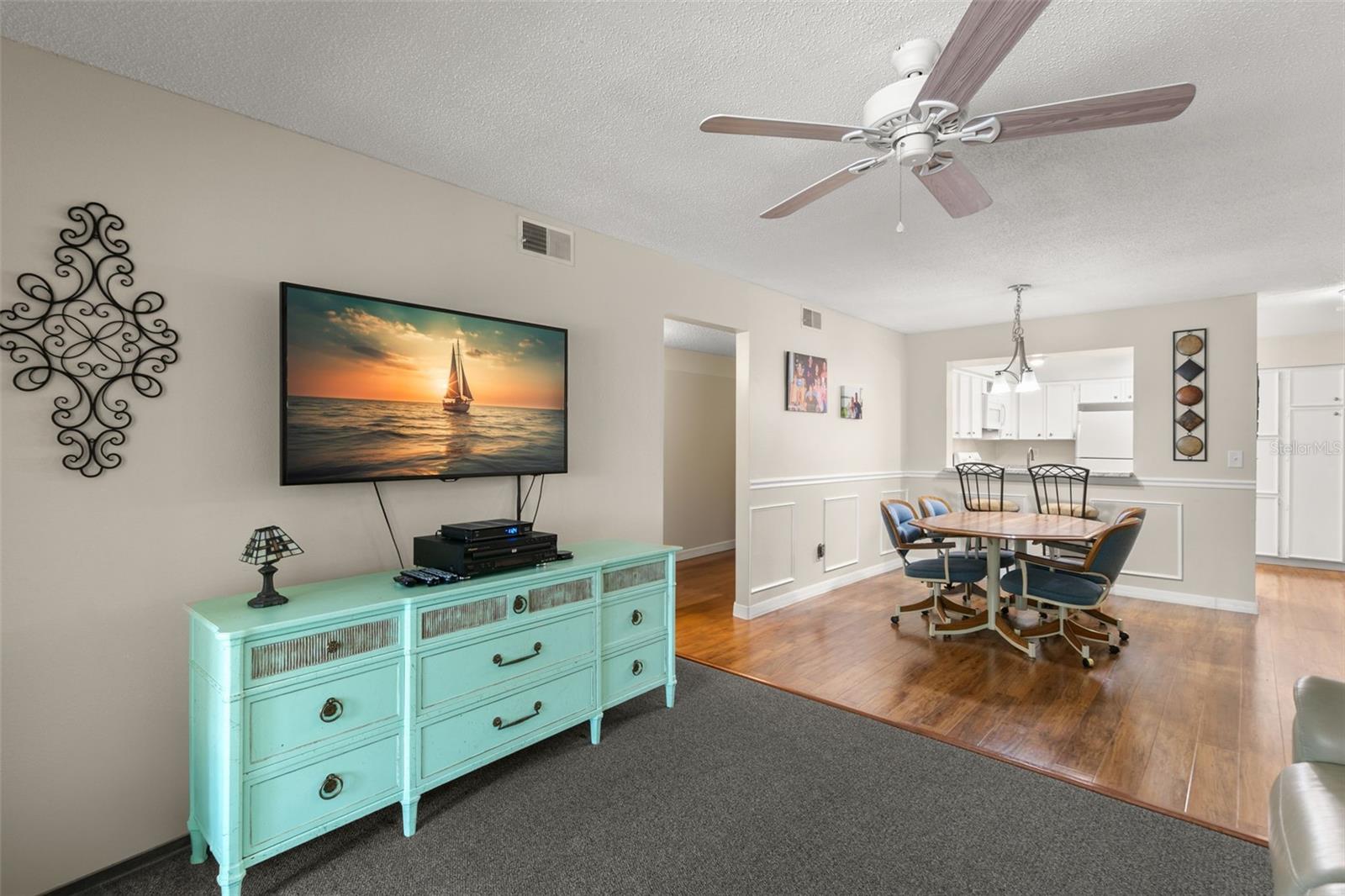 Image 13 of 42 For 3399 Mermoor Drive 309