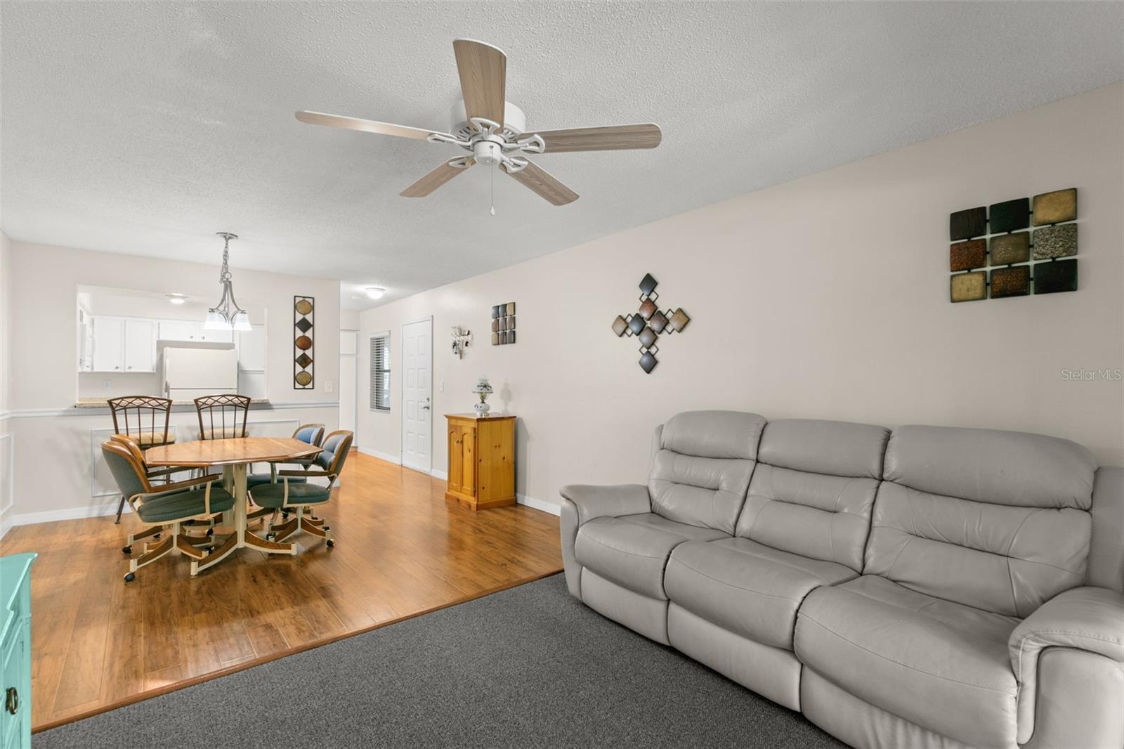Image 14 of 42 For 3399 Mermoor Drive 309