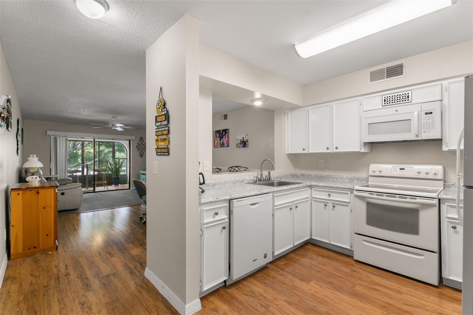 Image 7 of 42 For 3399 Mermoor Drive 309