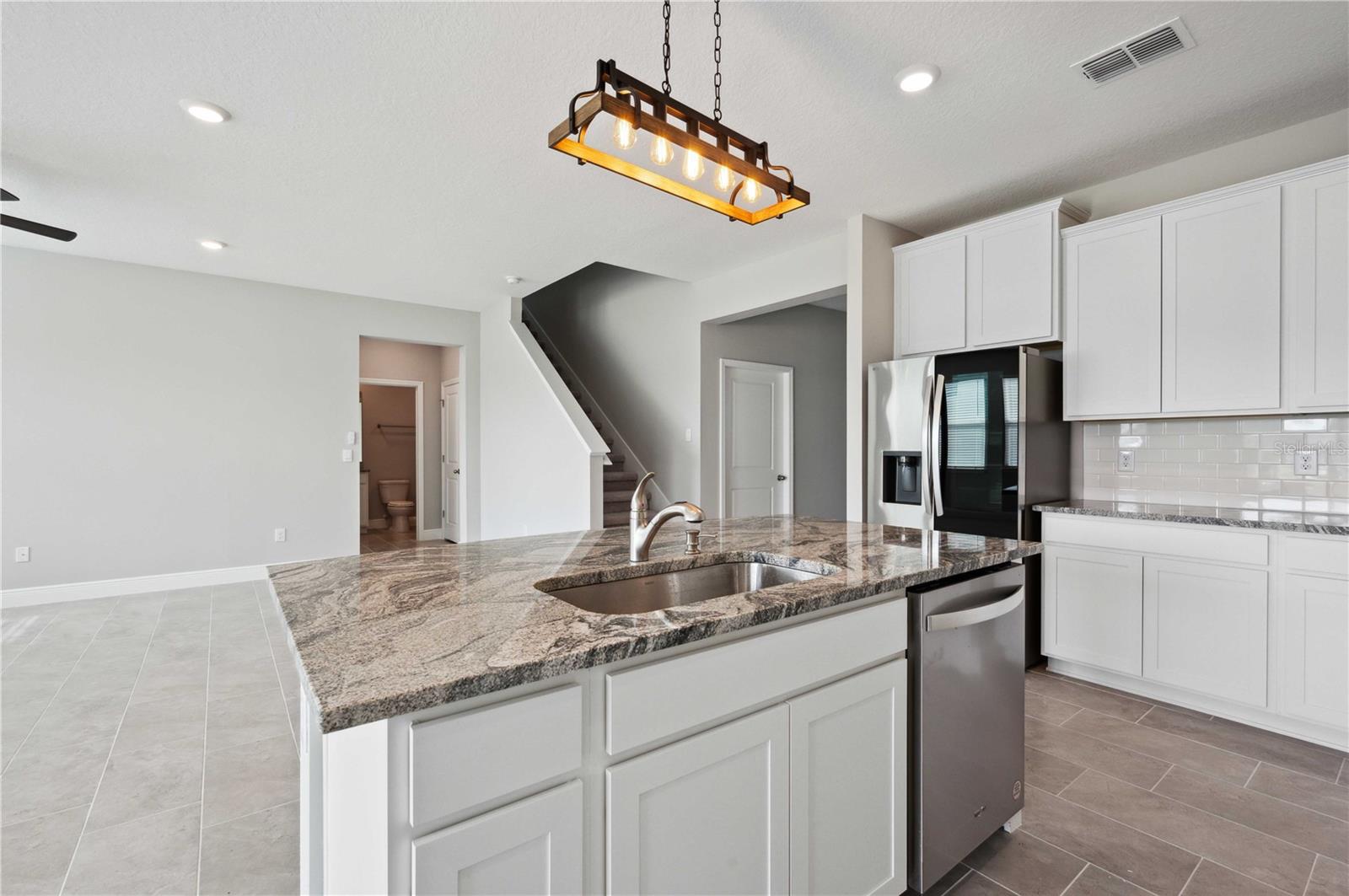 Image 14 of 50 For 2560 Warren Acres Boulevard