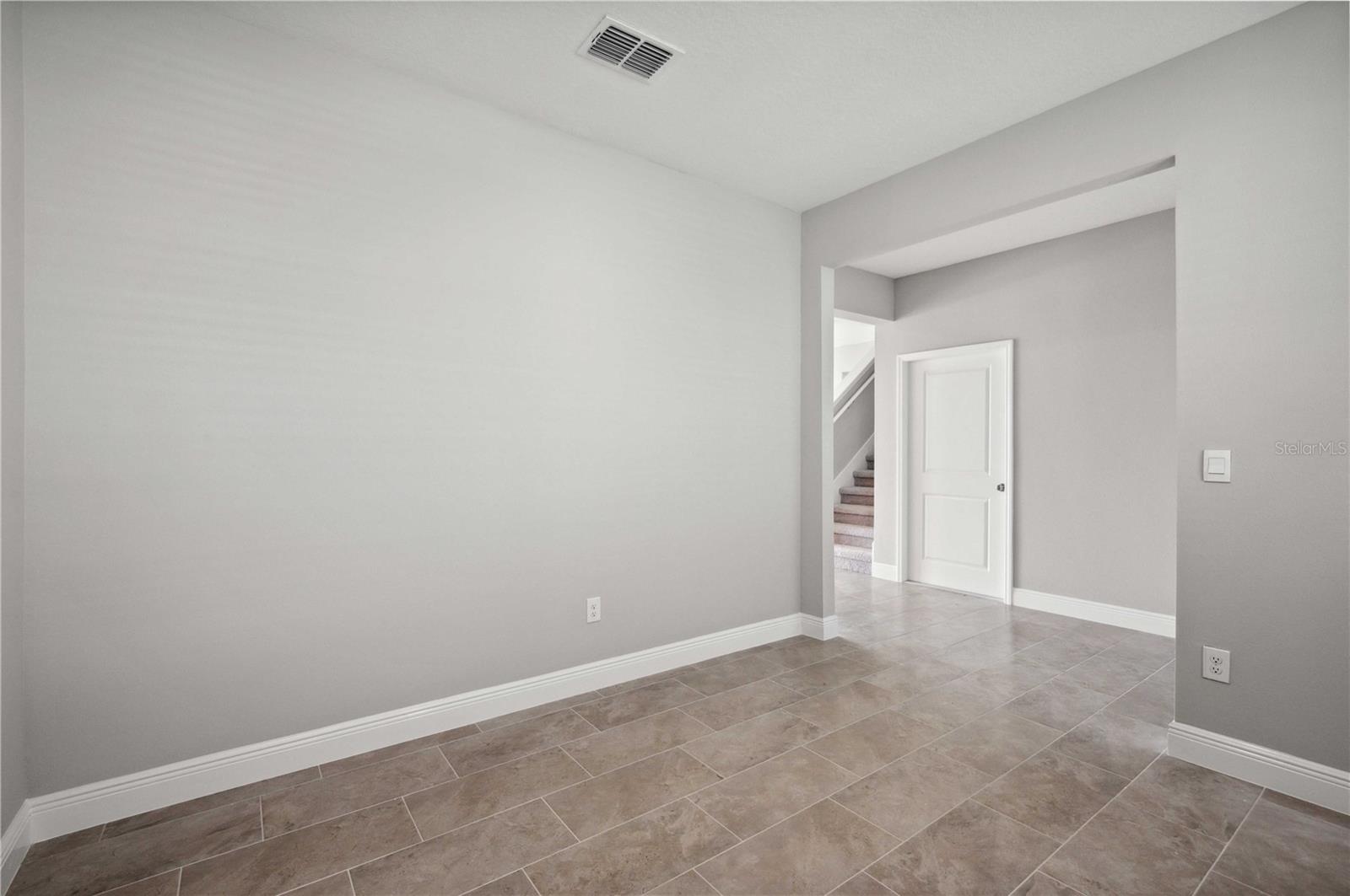 Image 22 of 50 For 2560 Warren Acres Boulevard