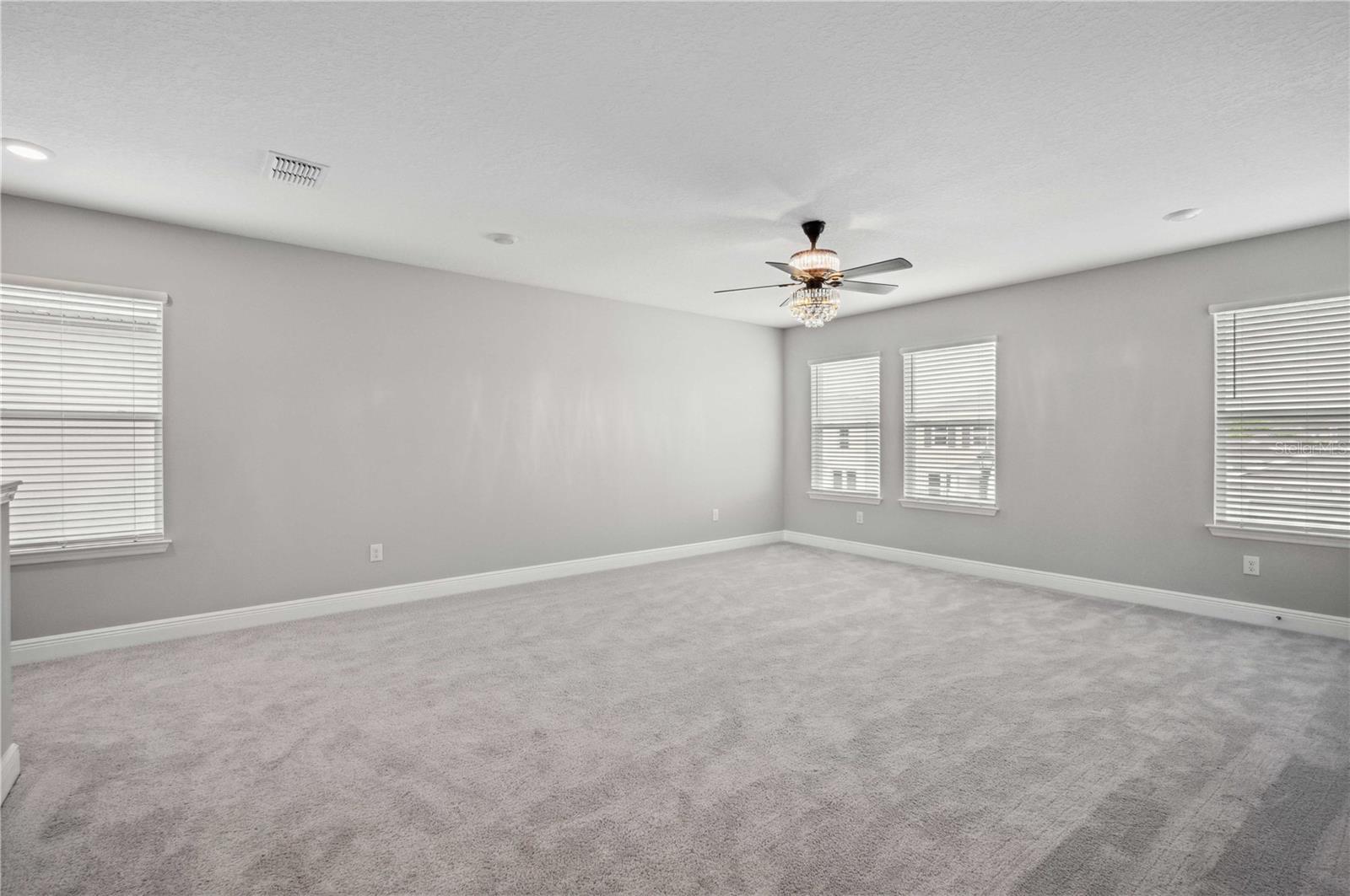 Image 27 of 50 For 2560 Warren Acres Boulevard