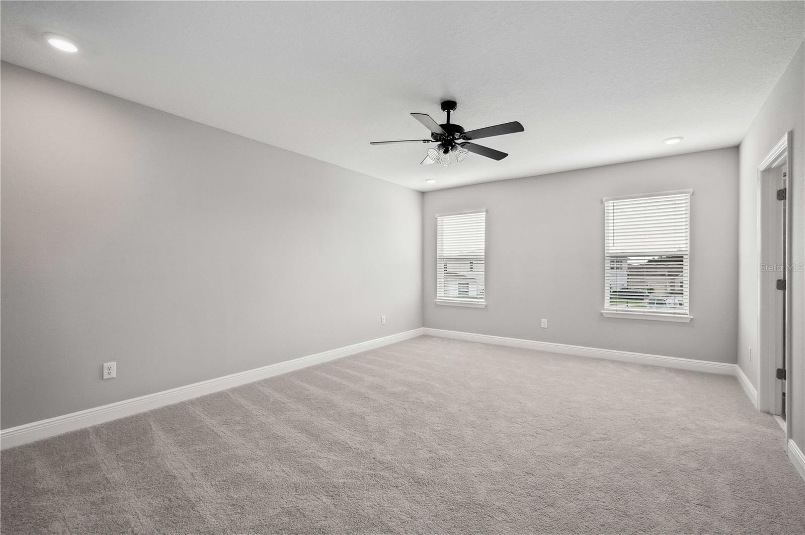 Image 30 of 50 For 2560 Warren Acres Boulevard