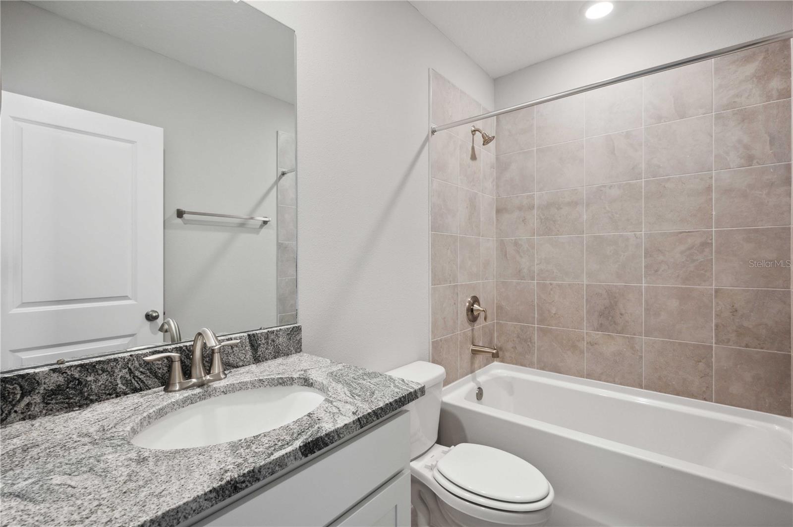 Image 39 of 50 For 2560 Warren Acres Boulevard