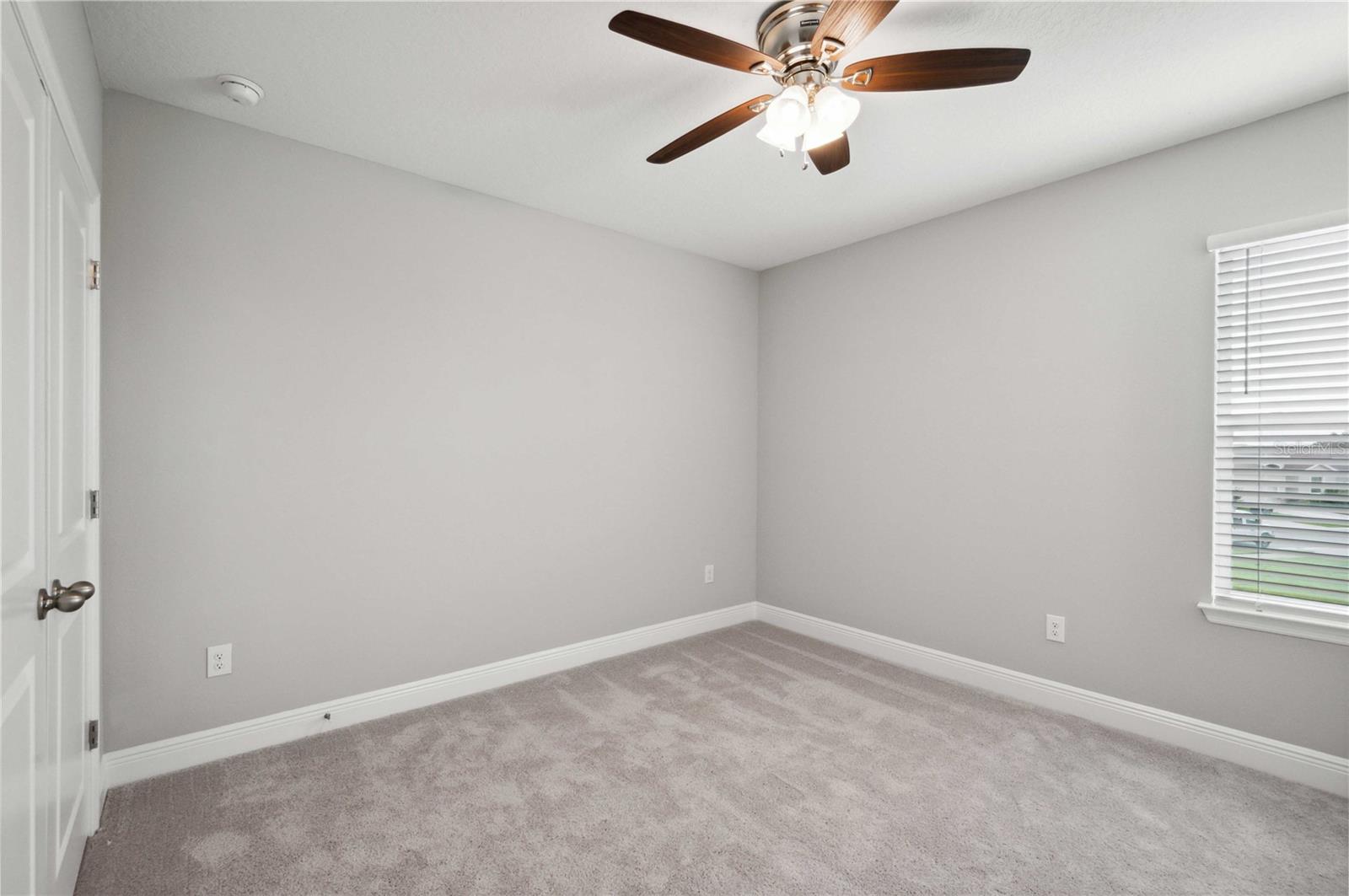 Image 41 of 50 For 2560 Warren Acres Boulevard
