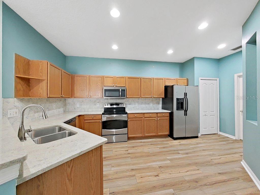 Image 11 of 55 For 6077 Sandhill Ridge Drive
