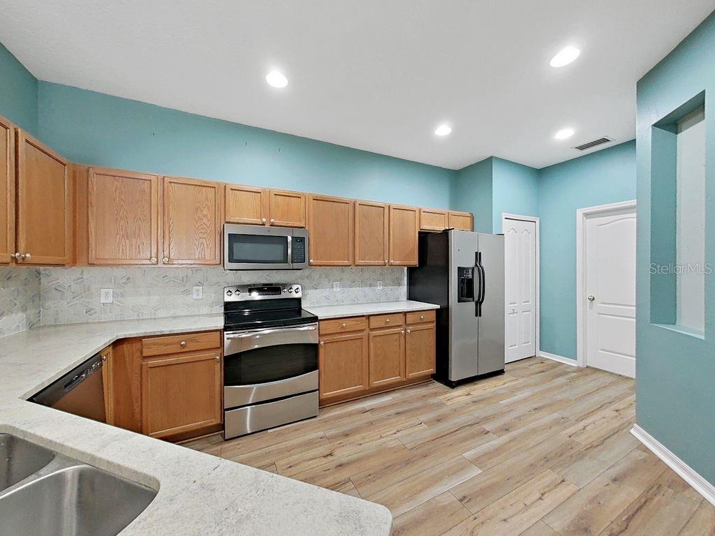 Image 12 of 55 For 6077 Sandhill Ridge Drive