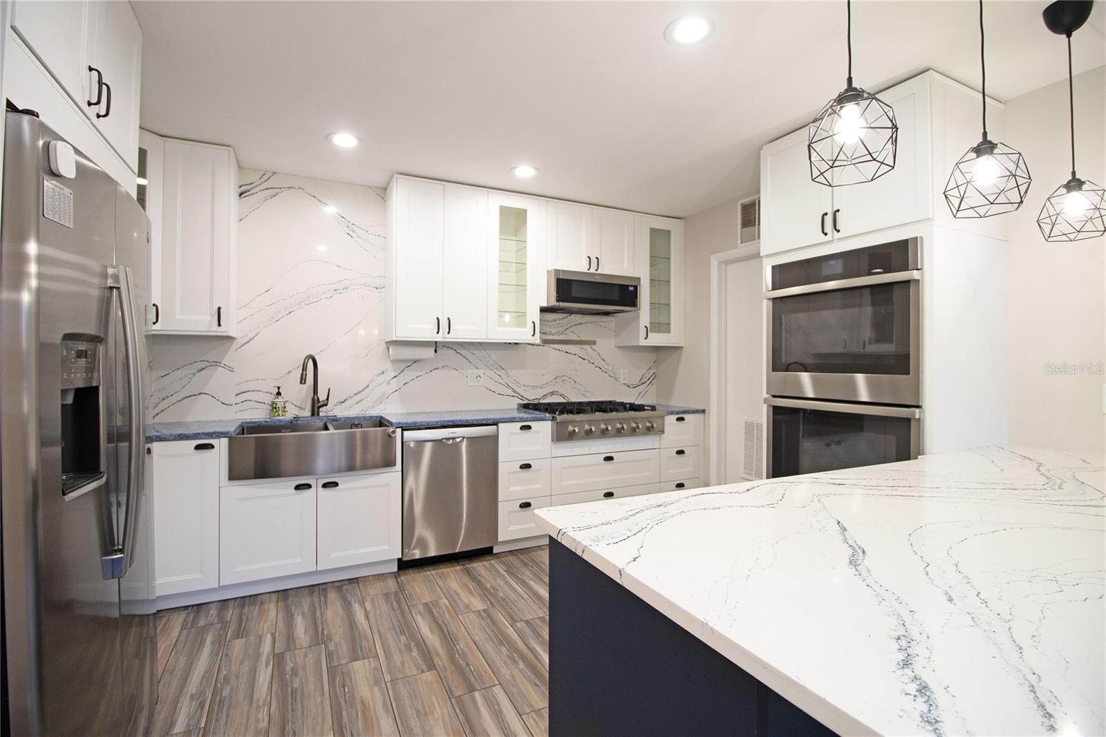 Image 11 of 65 For 1596 81st Avenue N