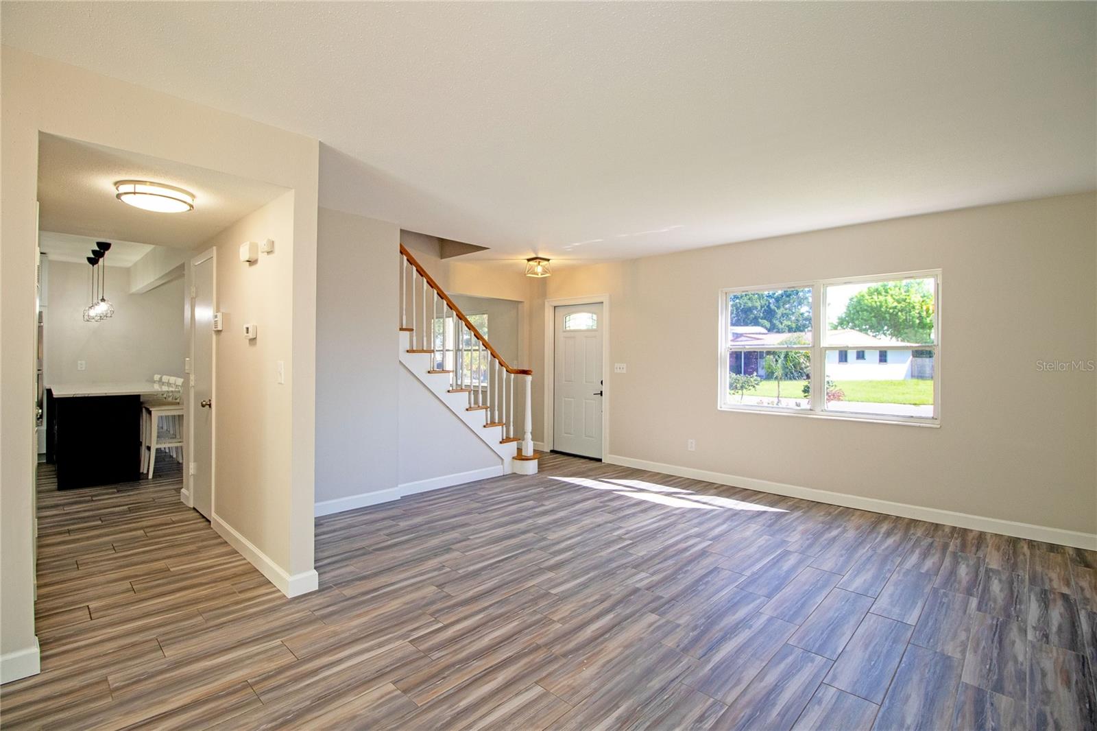 Image 6 of 65 For 1596 81st Avenue N