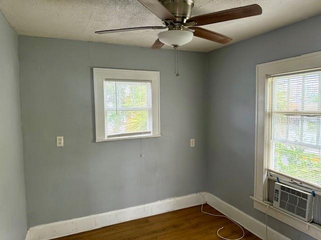 Image 3 of 8 For 825 Dartmoor Street N