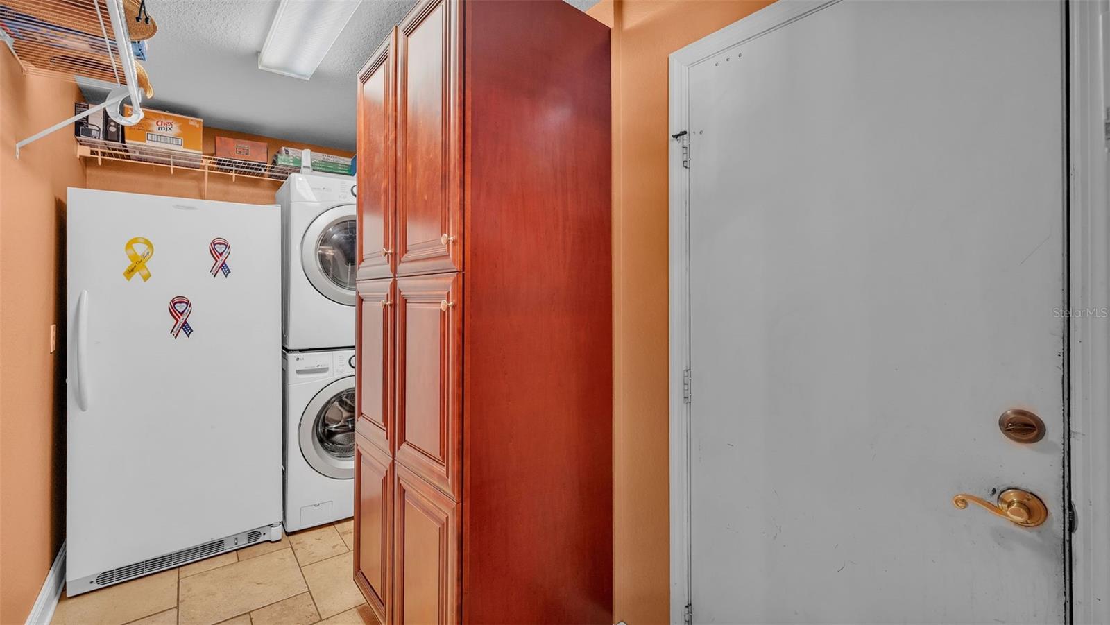 Image 47 of 64 For 2903 Sutton Oaks Court