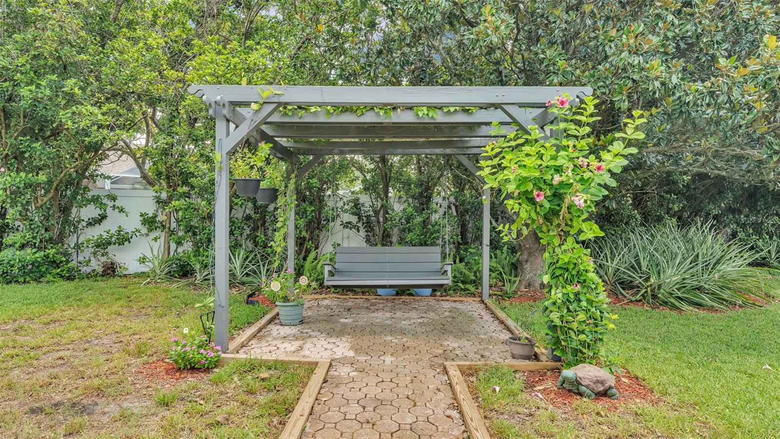Image 56 of 64 For 2903 Sutton Oaks Court