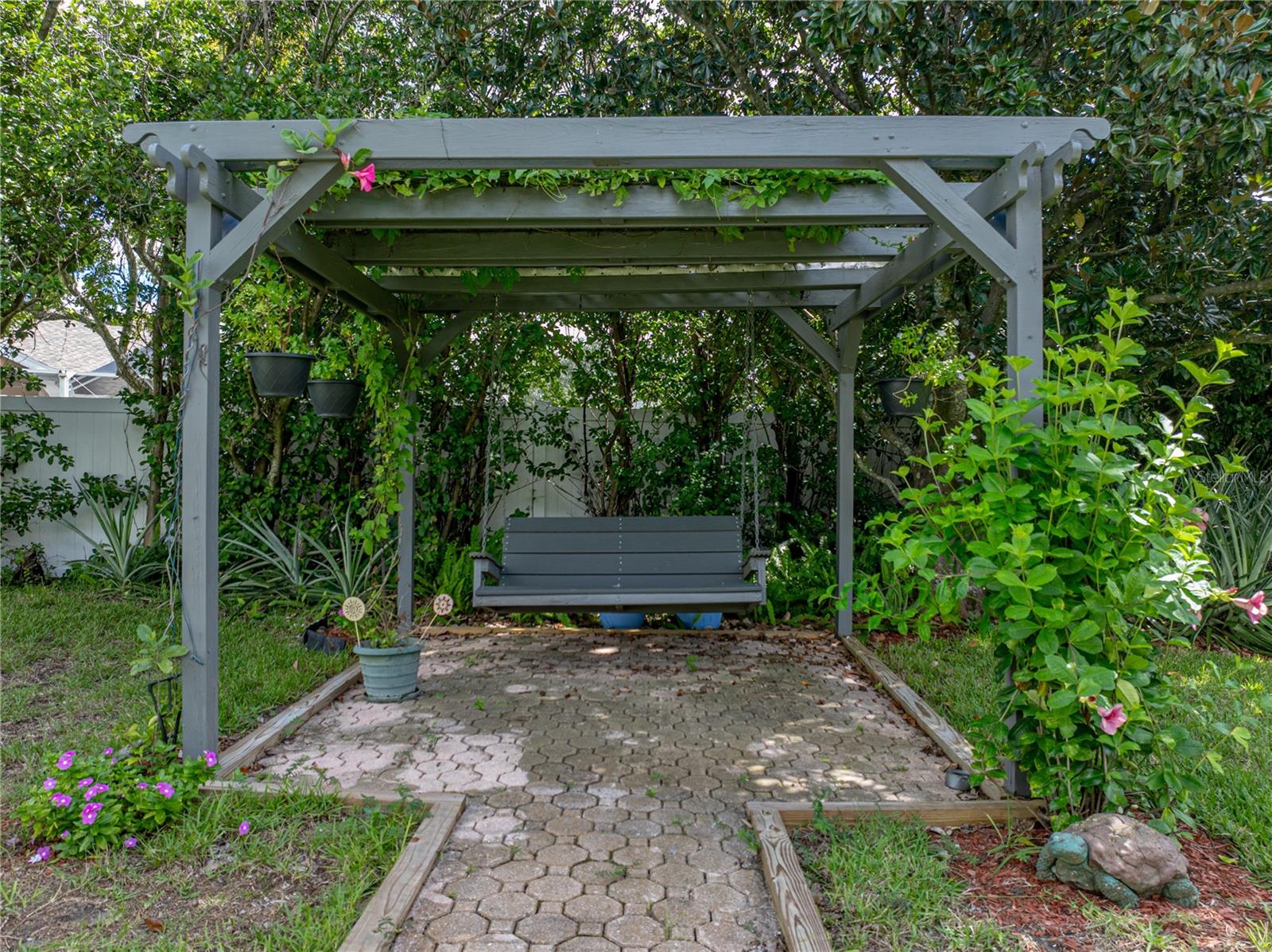 Image 71 of 91 For 2903 Sutton Oaks Court